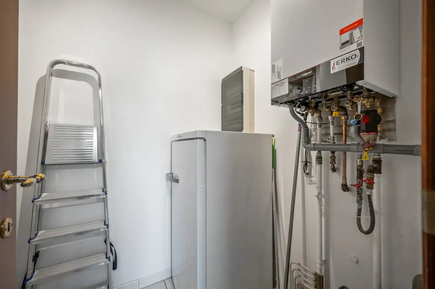 Ruim appartement met 3 slaapkamers en 2 garageplaatsen in Tienen foto 9