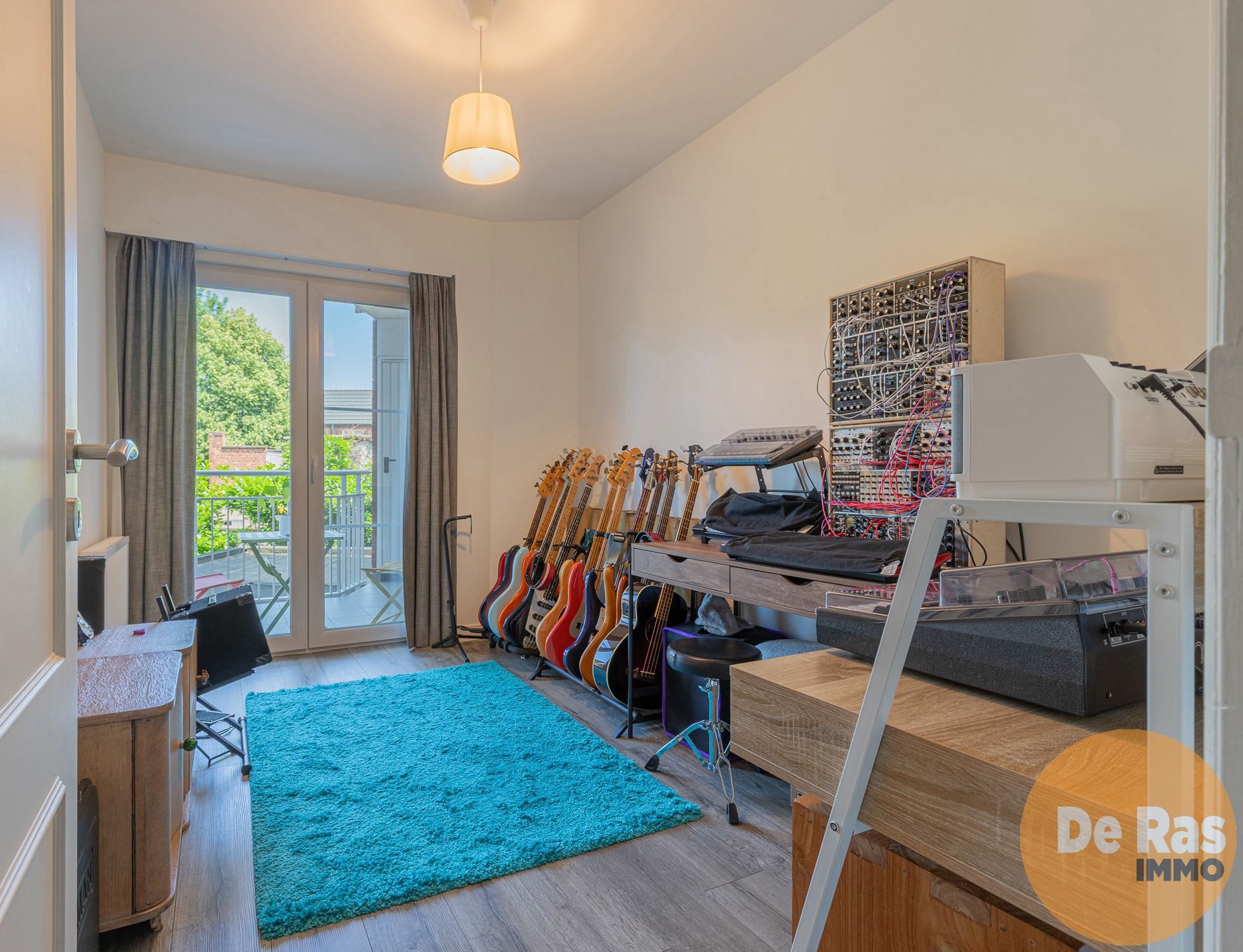 GENT - Instapklaar 4 slaapkamer appartement op 1ste verdiep foto 17