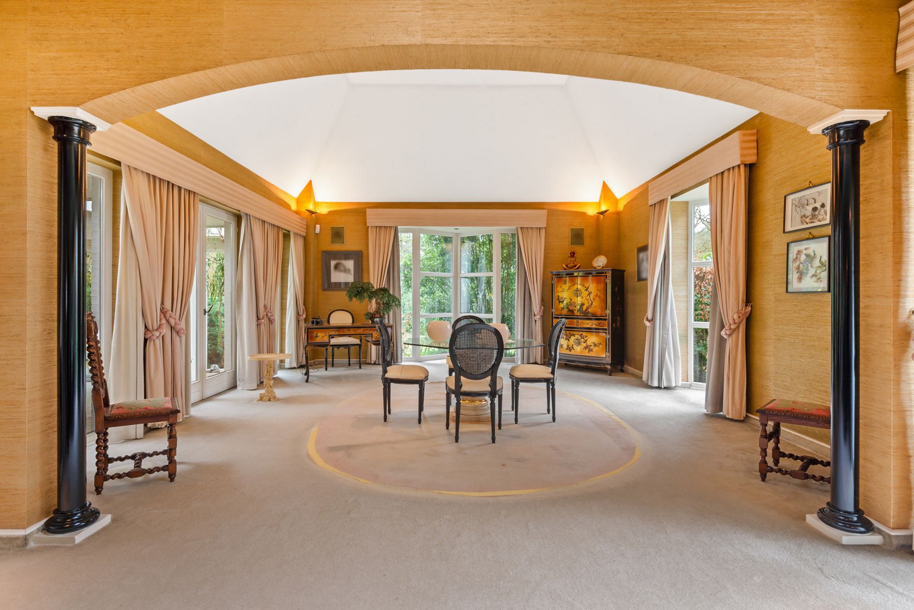 Te renoveren villa met naastgelegen bouwgrond op 6000 m². foto 4