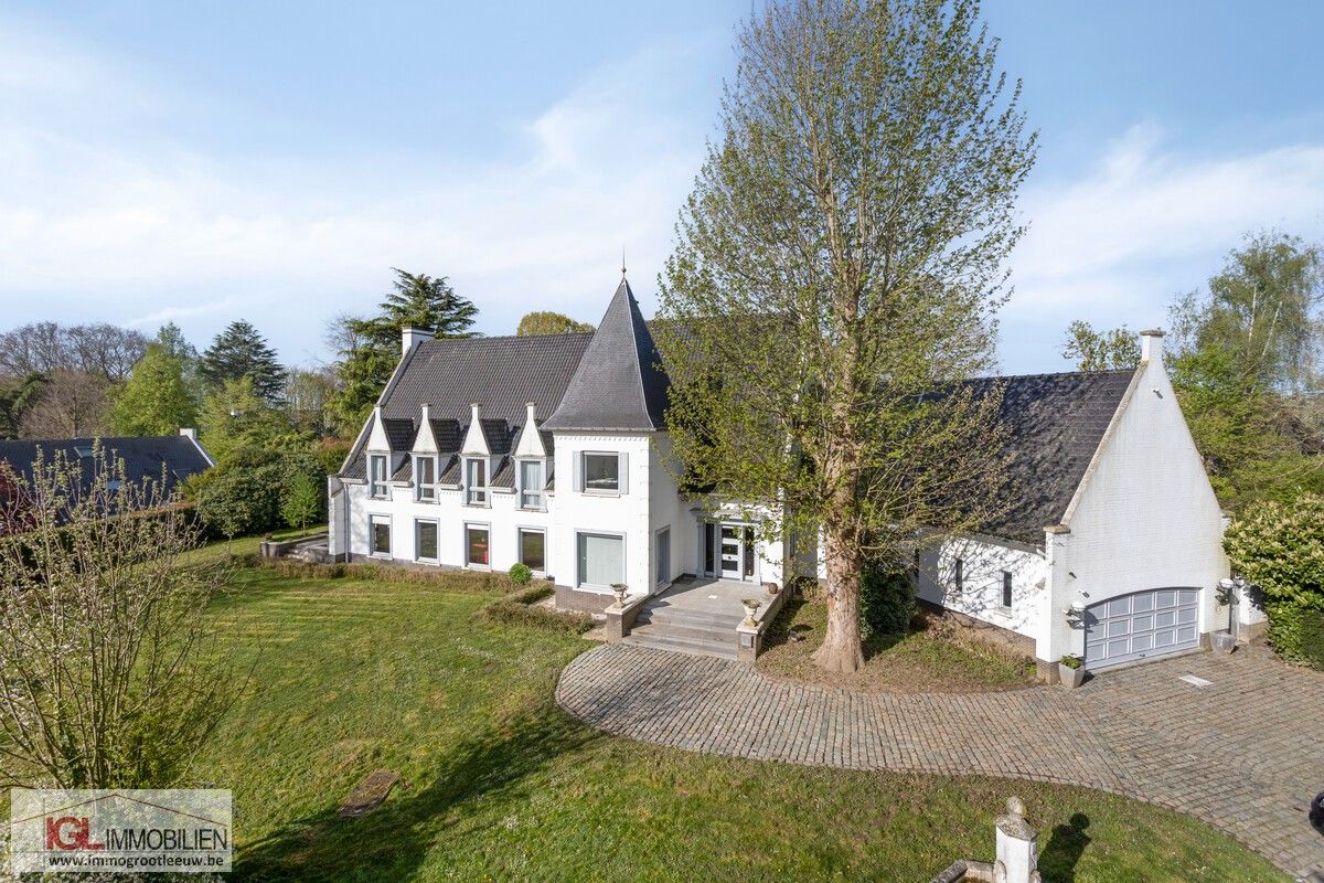 Uitzonderlijk landhuis te Vlieringenpark te koop foto 3