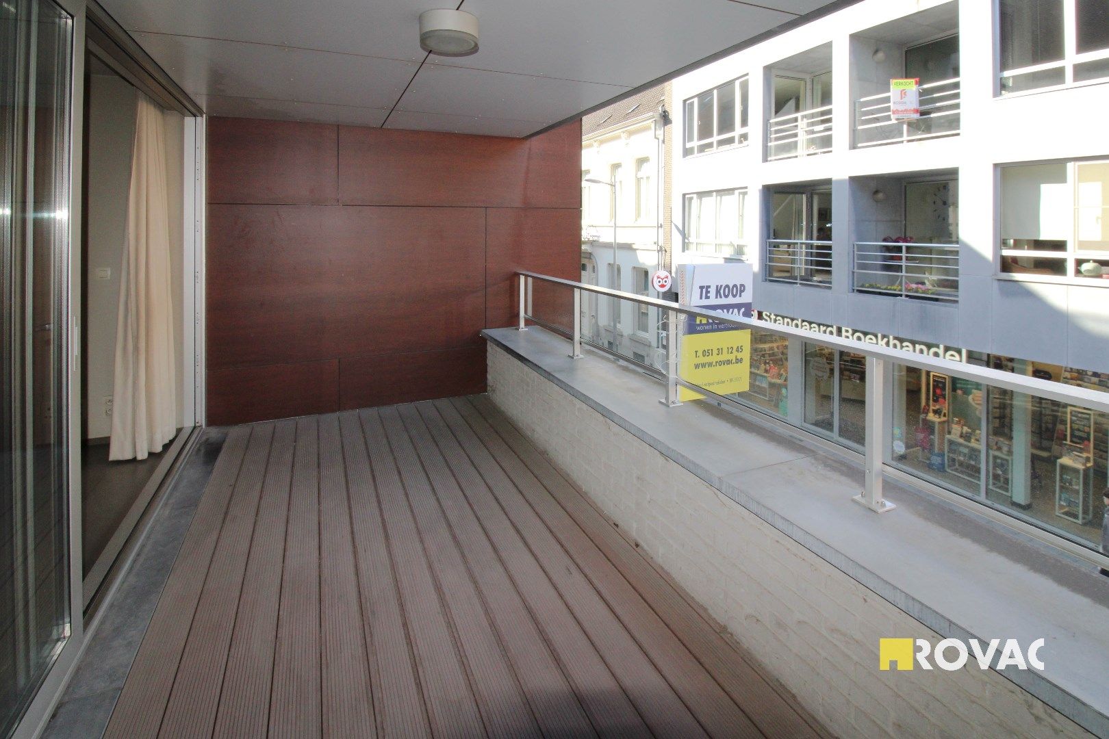 Centraal gelegen appartement op de 1ste verdieping met 2 grote terrassen! foto 7
