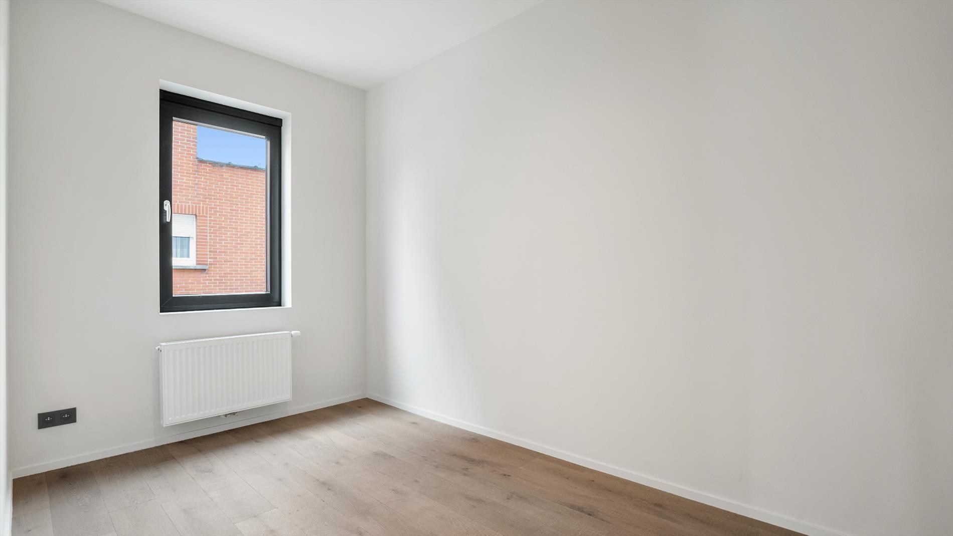 TE HUUR LINDEN appartement 2 slpks + terras  foto 14