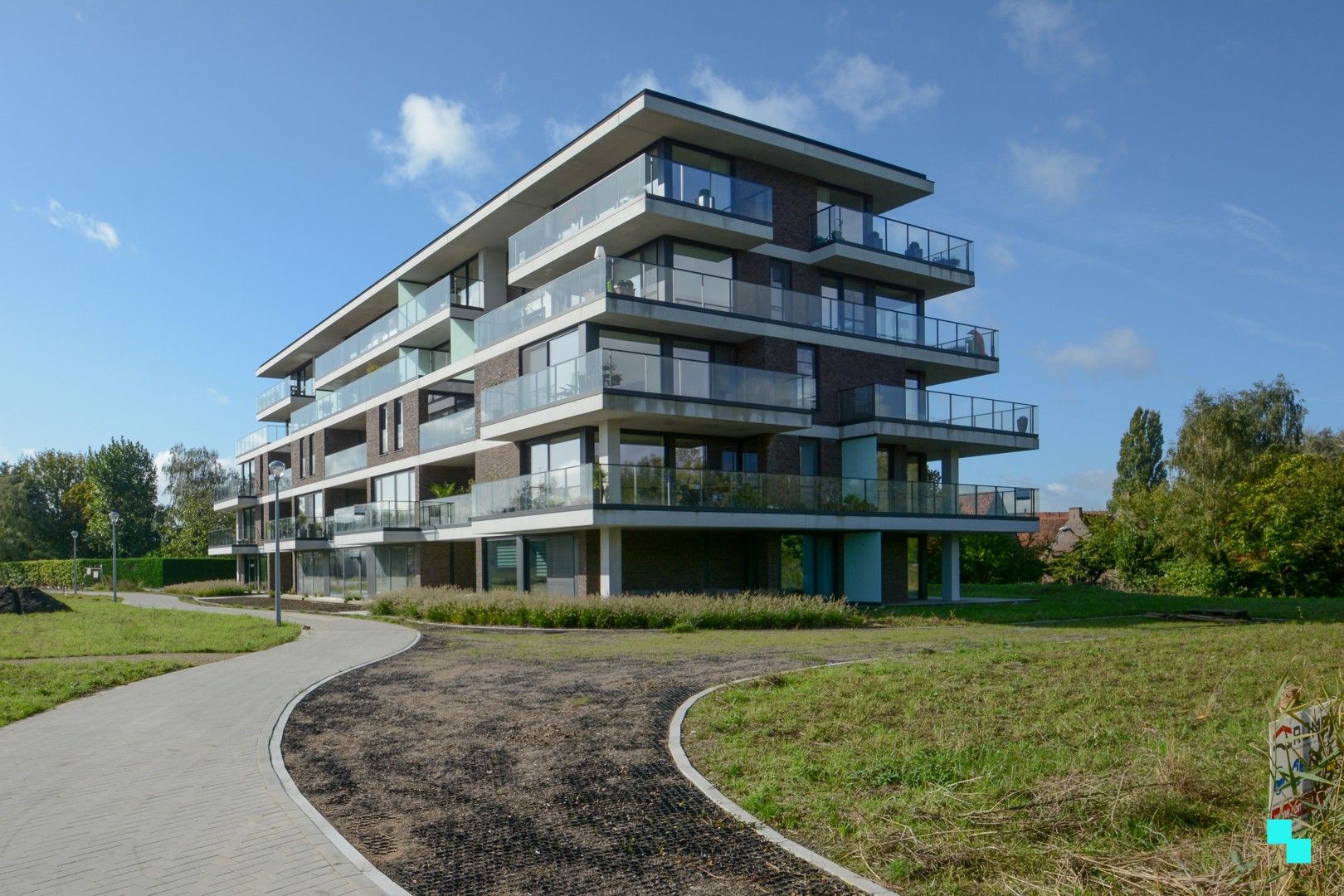 Gelijkvloers appartement aan het kanaal en gemeentepark foto 10