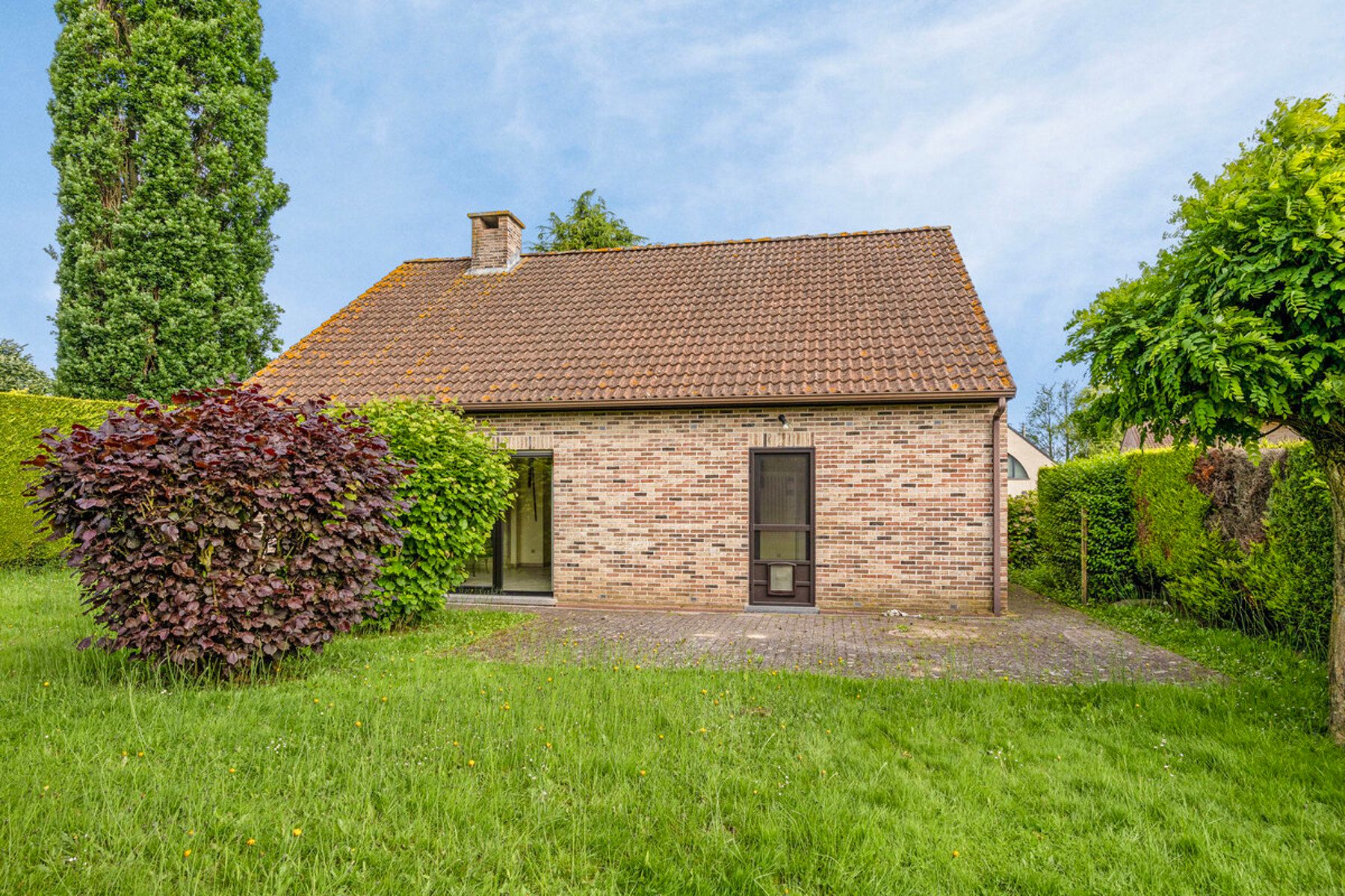 Rustig gelegen gelijkvloersvilla met 2 slaapkamers en tuin foto 23