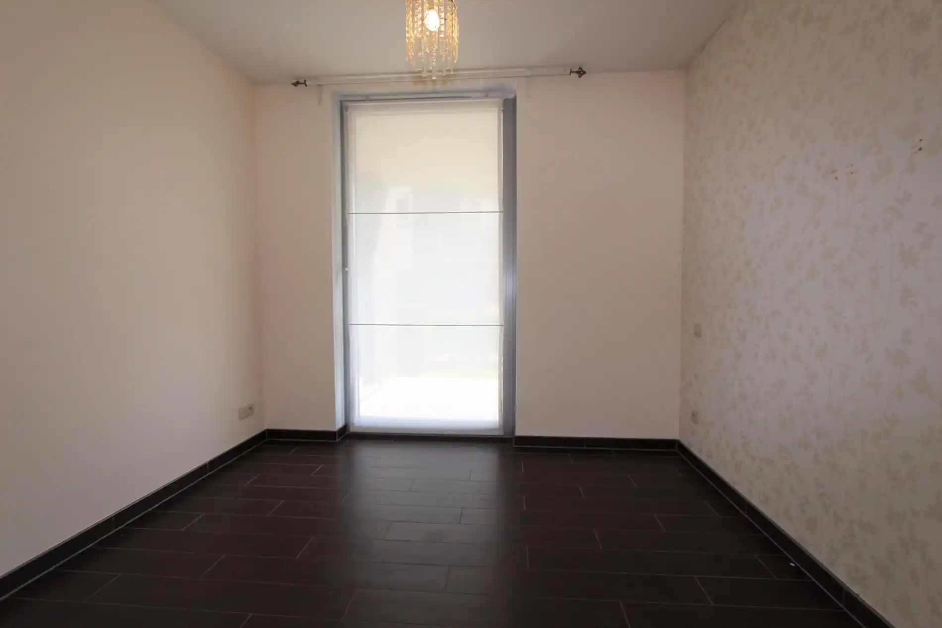 GELIJKVLOERS APPARTEMENT MET RUIM ZONNETERRAS EN GARAGE foto 9