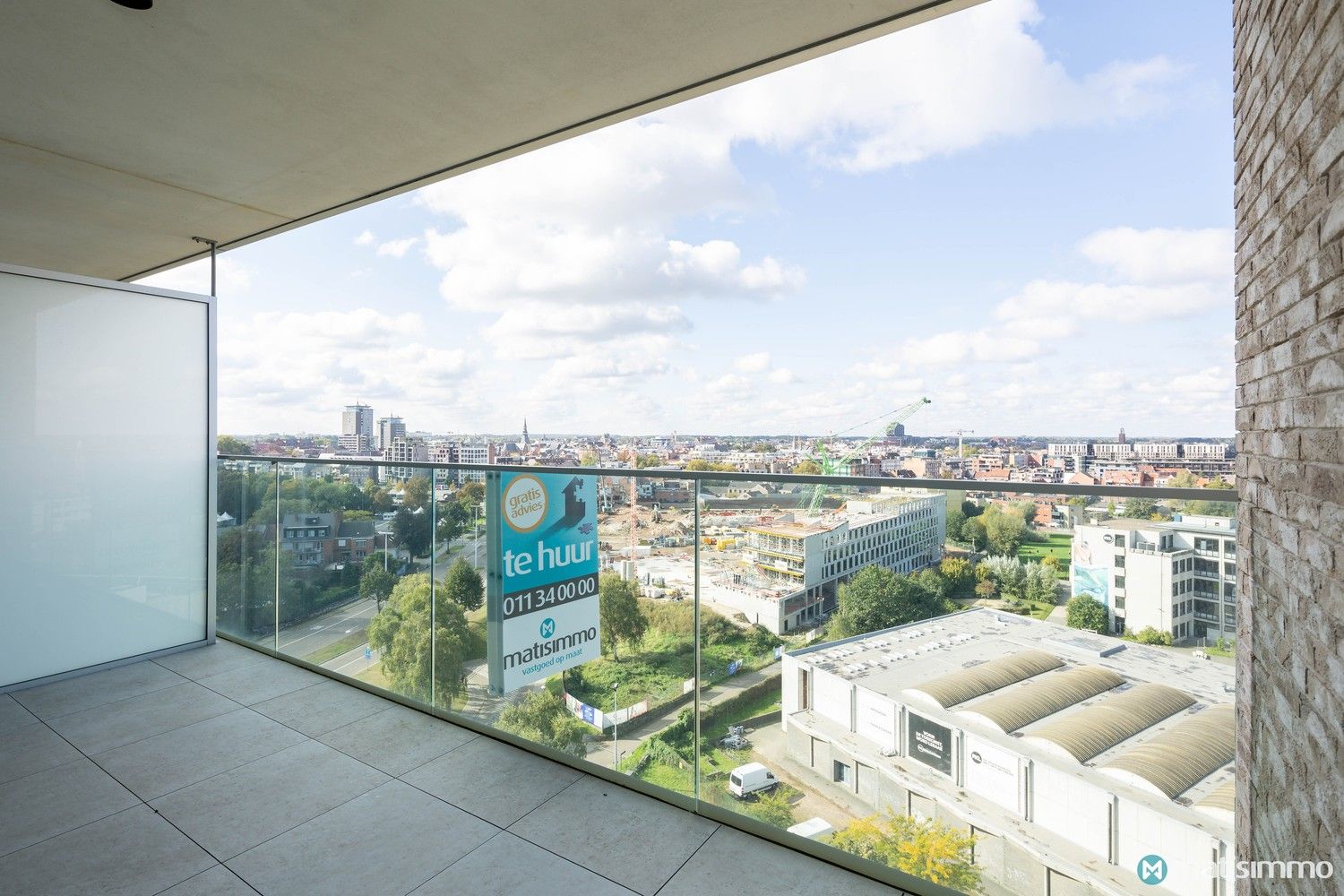 INSTAPKLAAR APPARTEMENT MET AUTOSTAANPLAATS AAN HET CENTRUM VAN HASSELT foto 9