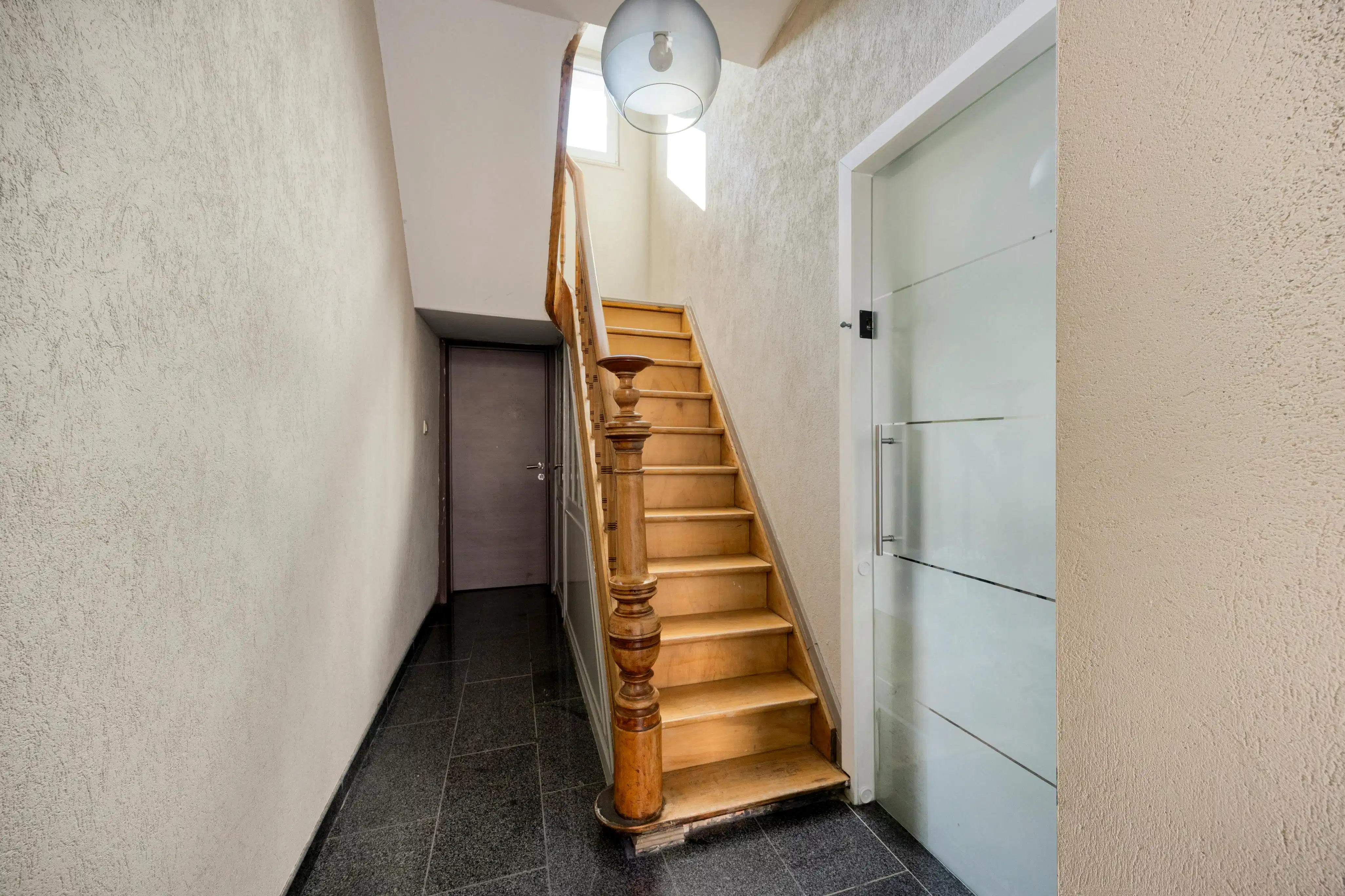 Gerenoveerd huis in centrum kruibeke te koop foto 8