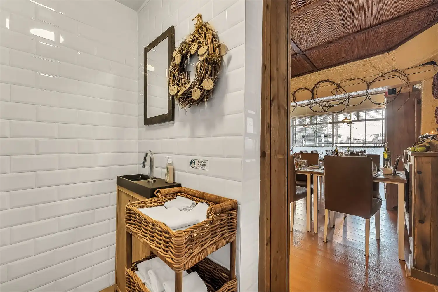 Gekend Italiaans restaurant met prachtig luxe-appartement foto 10