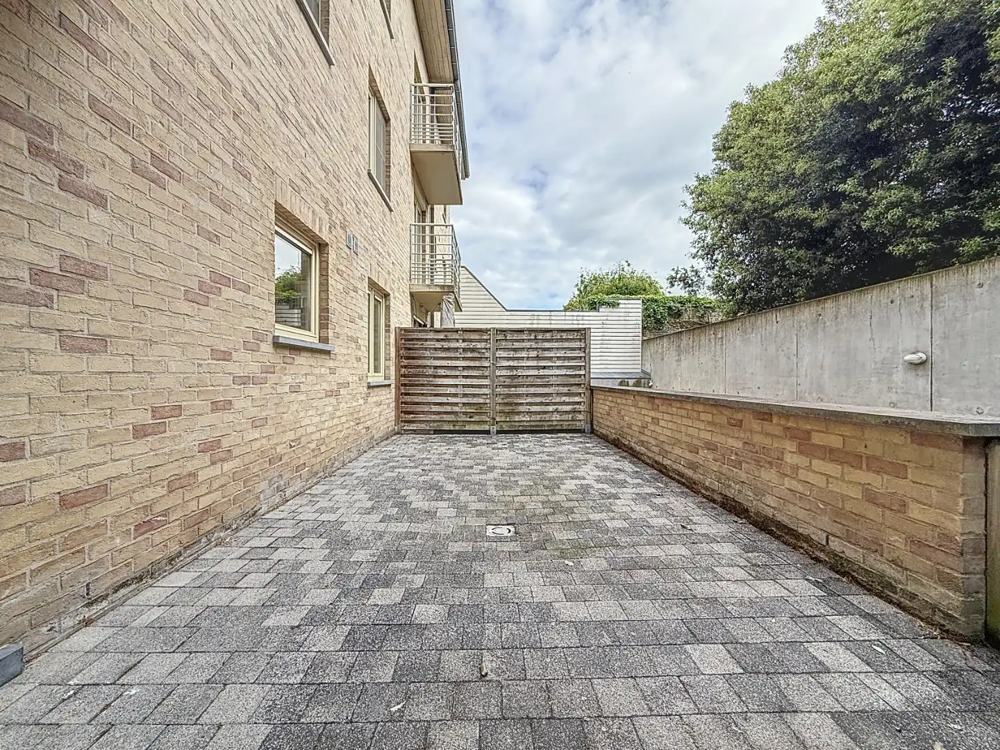 Instapklaar appartement met ruim terras te Nieuwpoort-stad foto 10