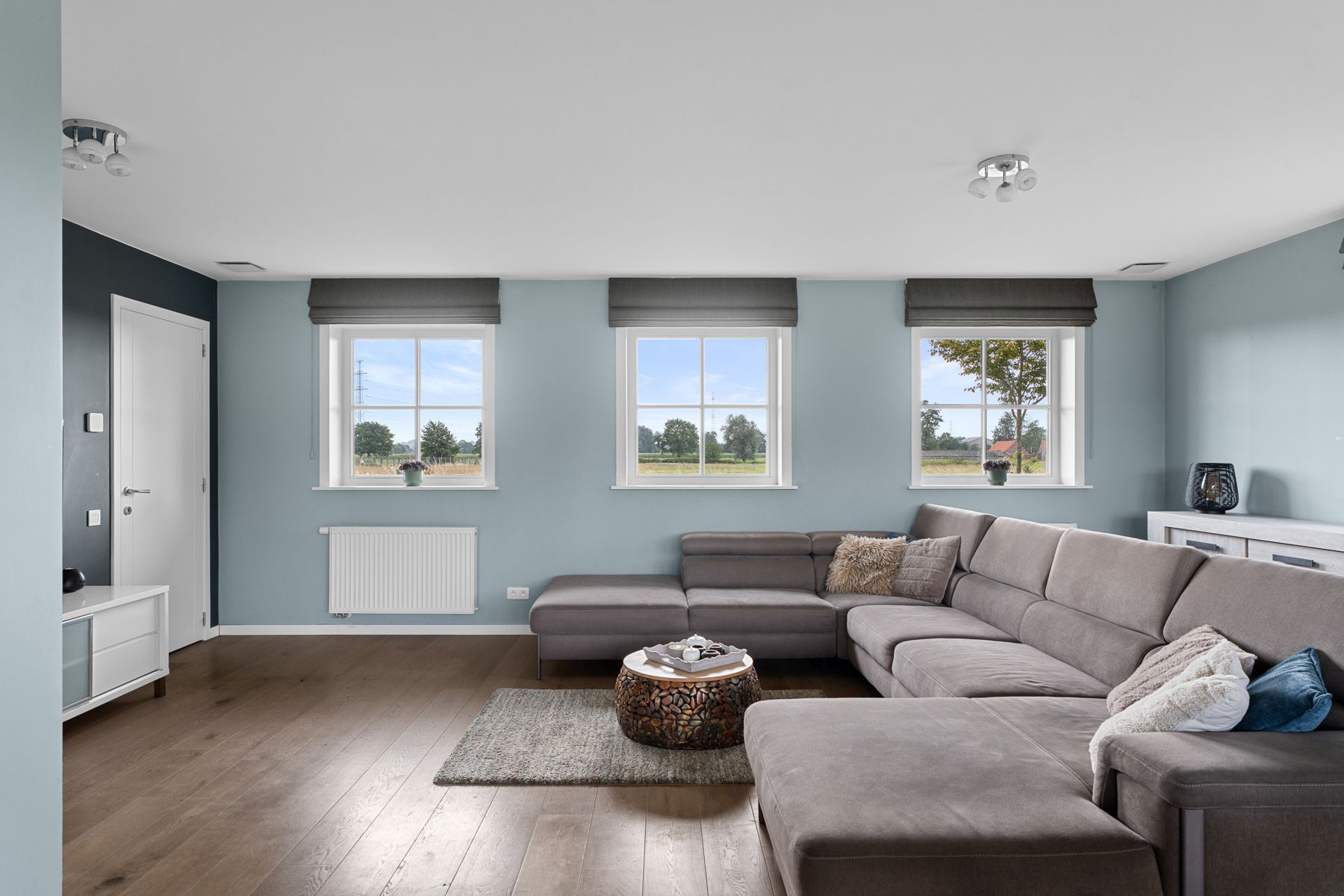 Exclusieve woning met klasse, ruimte en zicht op groen foto 6