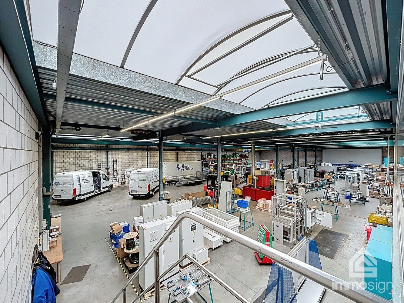 Handelspand met magazijn, kantoorruimte en instapklare woning te Lommel foto 19