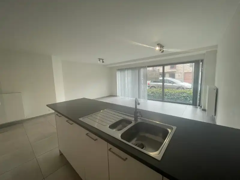 Gelijkvloers appartement met terras en tuintje op een uitstekende locatie in het centrum van het charmante Veurne! foto 4