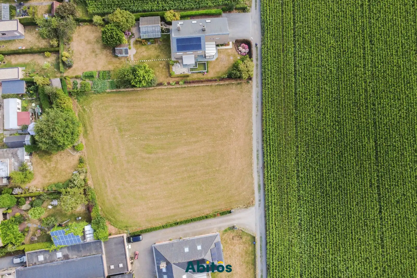 Ruim perceel van 1.960 m² in het landelijke Landegem foto 2