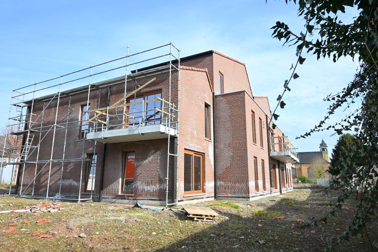 2 SLPK NIEUWBOUW APP. GELIJKVLOERS! foto {{pictureIndex}}
