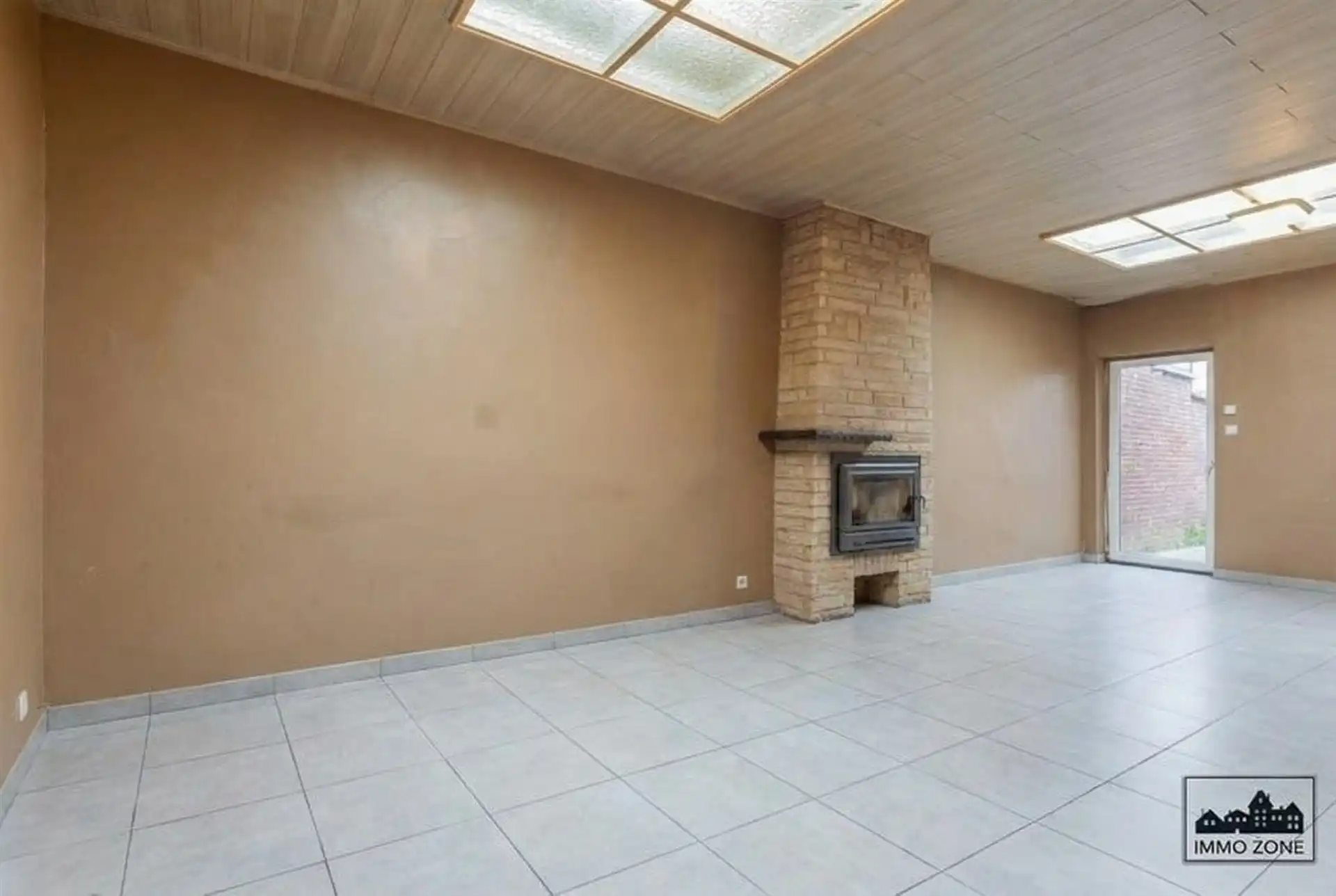 Hoofdfoto van de publicatie: Rijwoning met handelsruimte in Sint-Niklaas