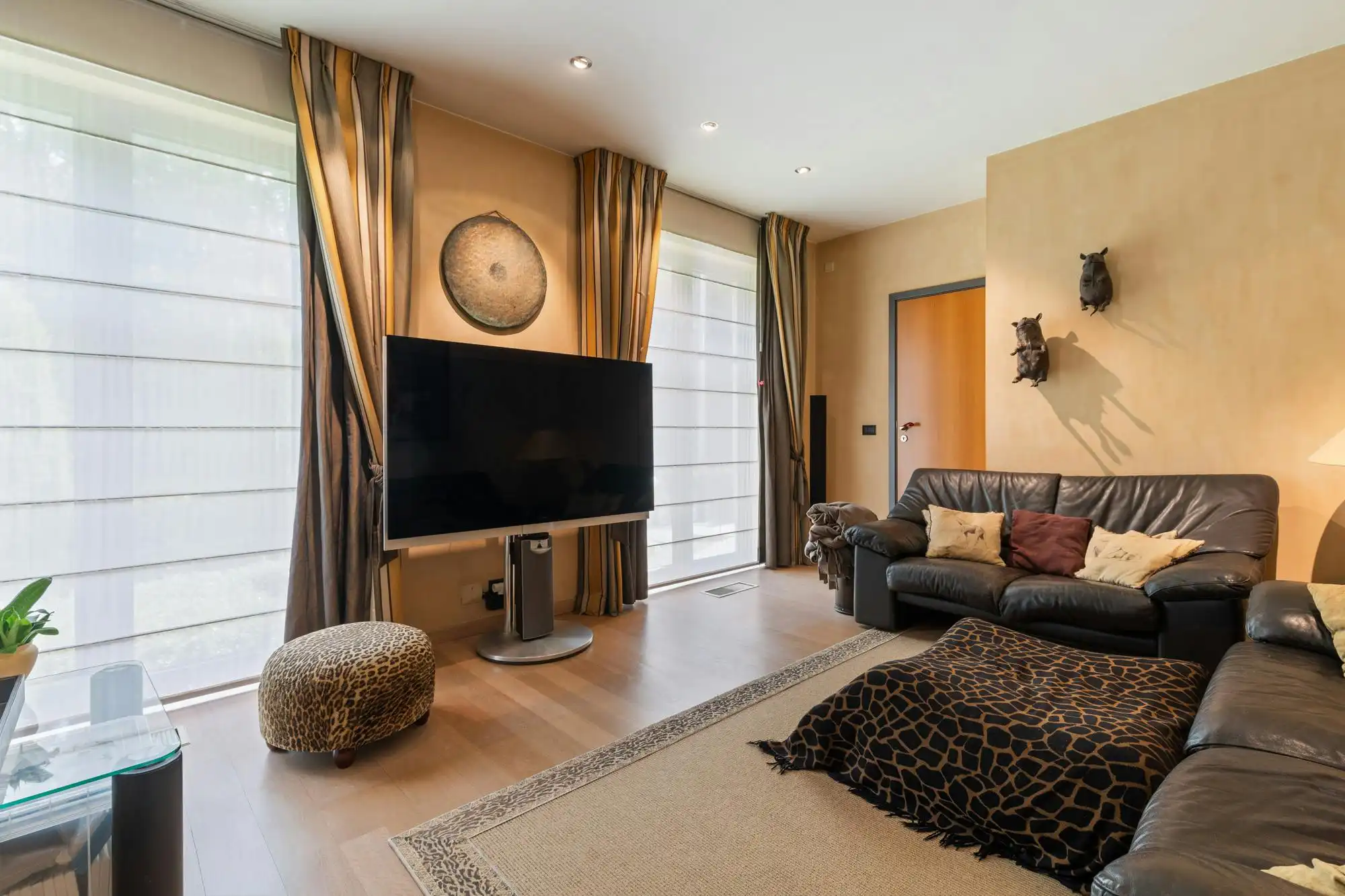 Exclusieve villa met praktijkruimte op toplocatie in Genk foto 10