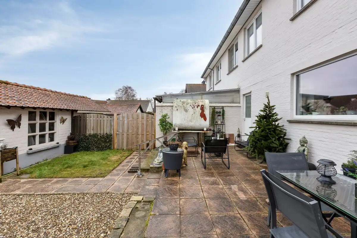 Renovatieproject te koop in Houthalen foto 15