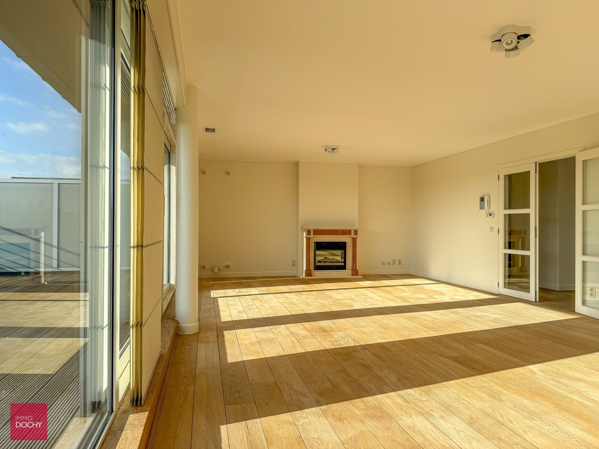 Instapklare PENTHOUSE met grote terrassen en groen verzicht | Potegemstraat foto 2