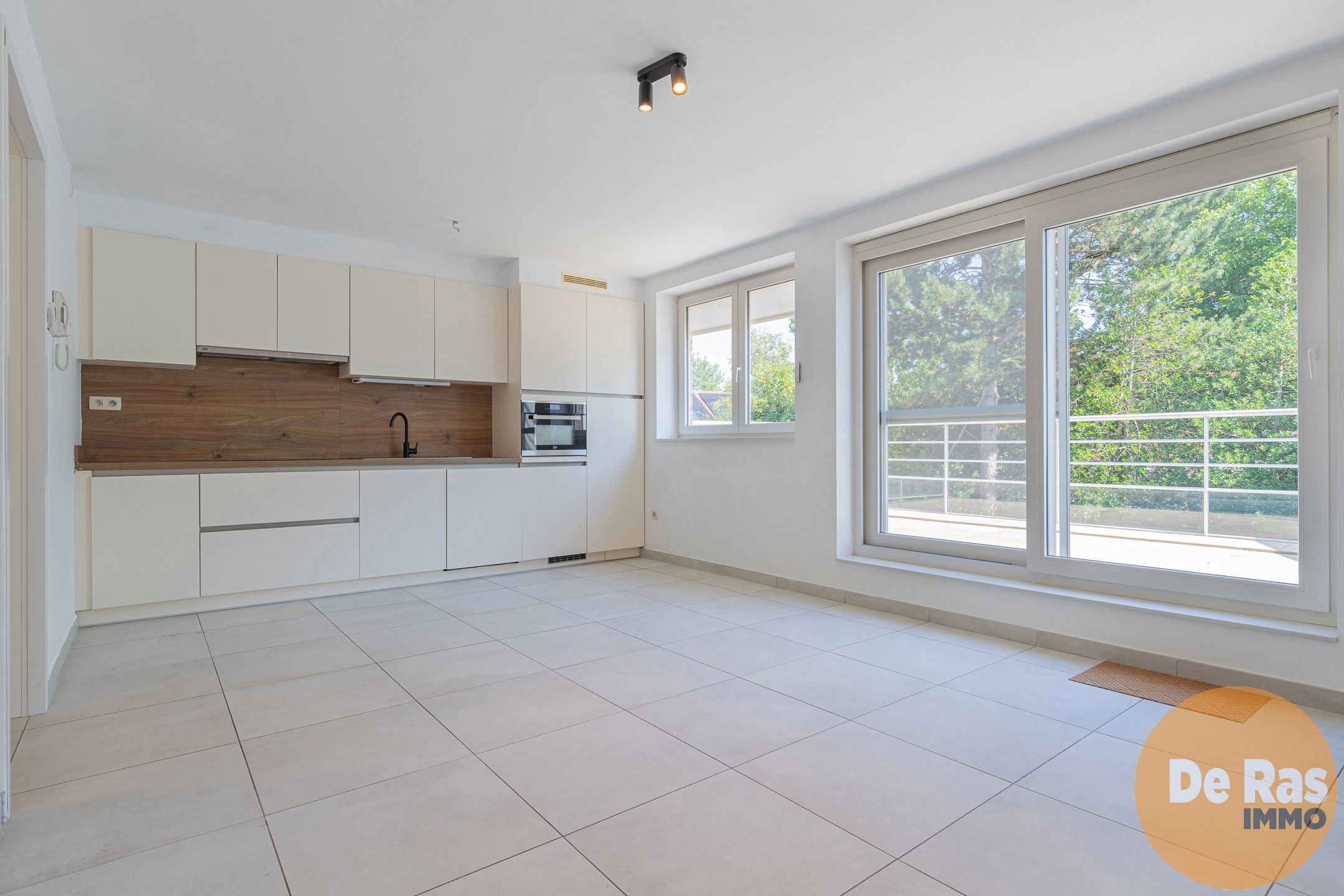 Appartement te koop foto {{pictureIndex}}
