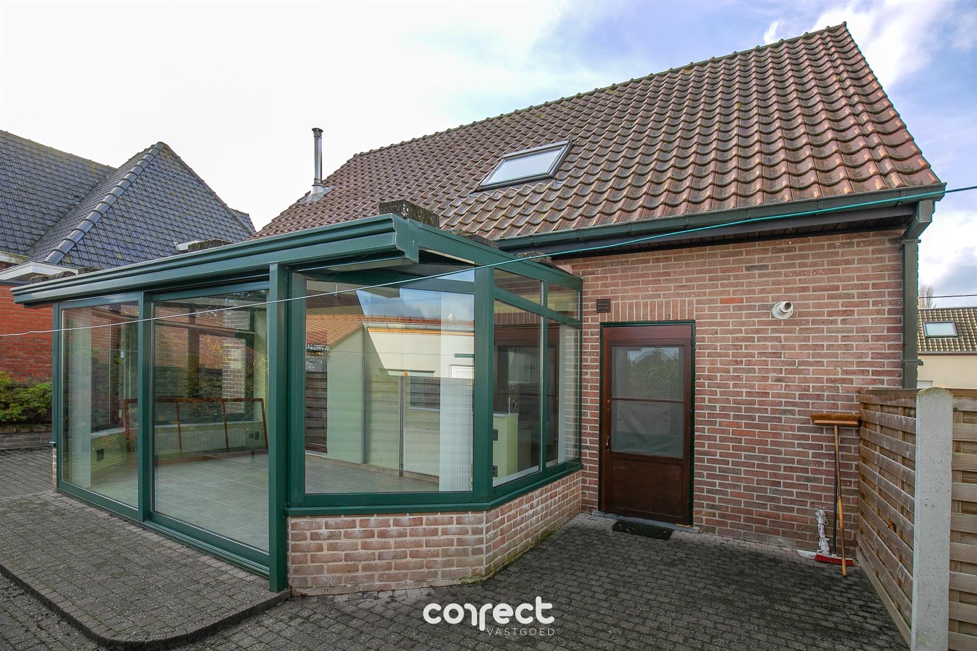 Instapklare open bebouwing met garage, ruime tuin met werkplaats/stallingen. foto 18
