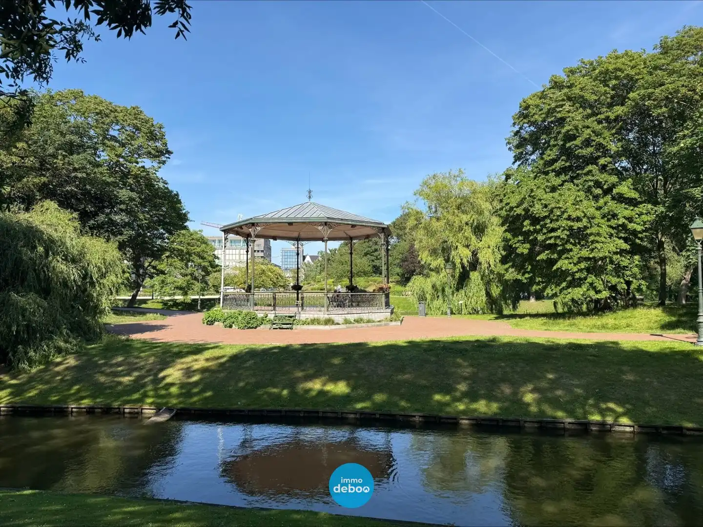 Te renoveren appartement met één slaapkamer en slaaphoek aan het park foto 3