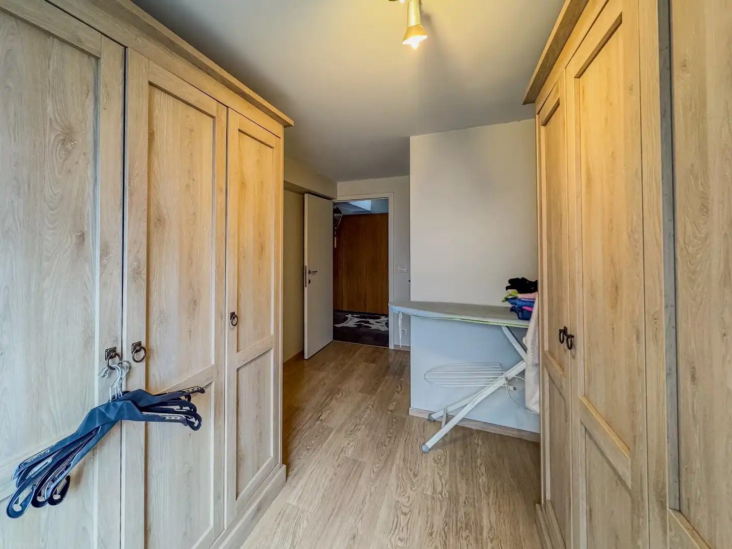 Zeer ruim appartement met 3 slaapkamers, 3 badkamers en gigantisch terras. foto 17