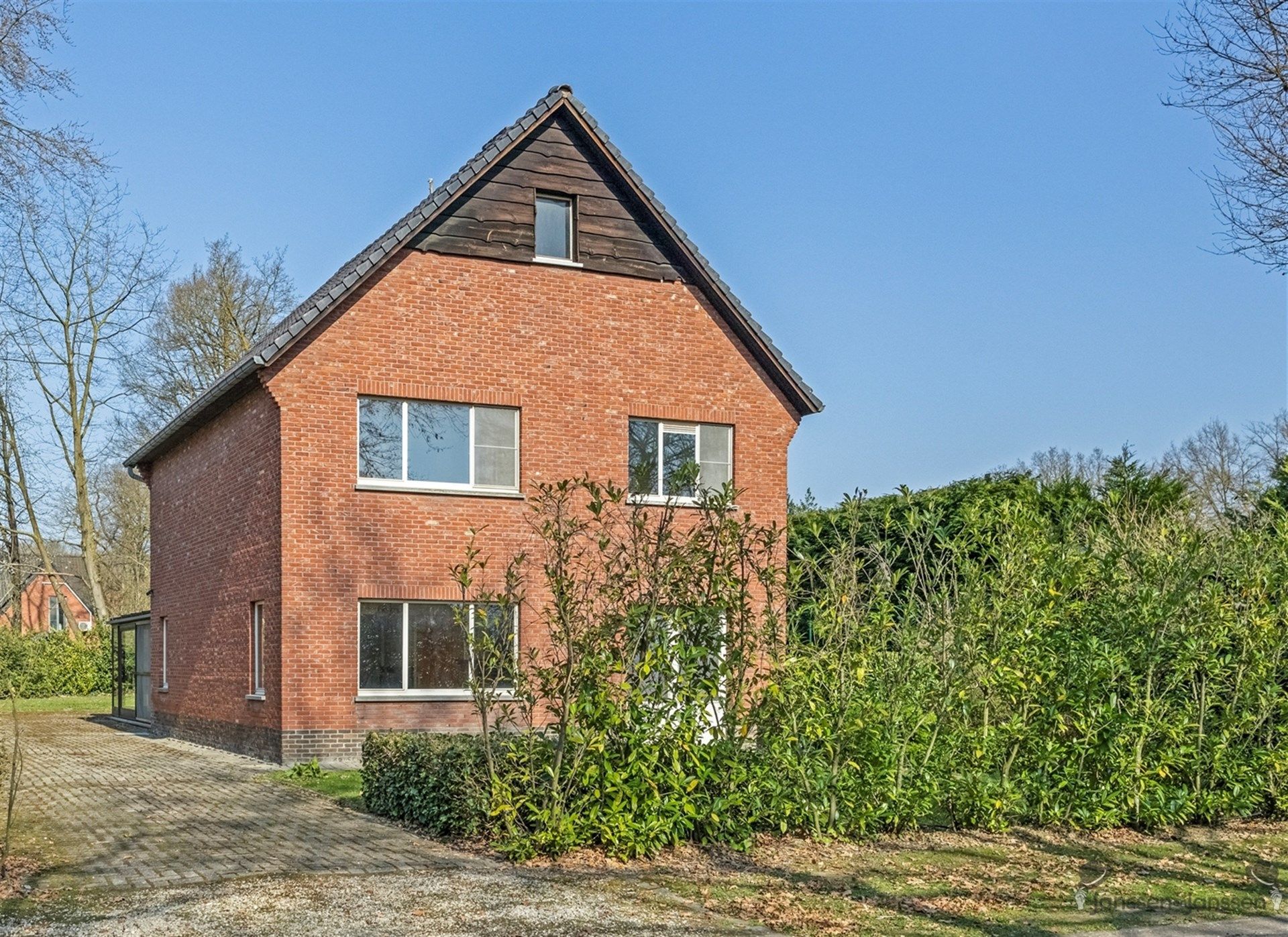 Karaktervolle woning met veel potentieel in het groene Sterrebos!  foto 2