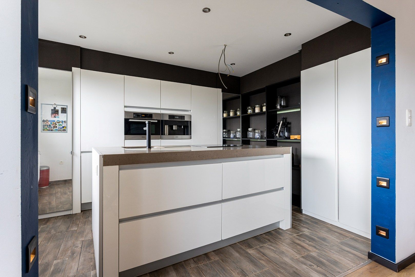 Instapklaar appartement (119m²) met 2 slpk en garage! foto 5