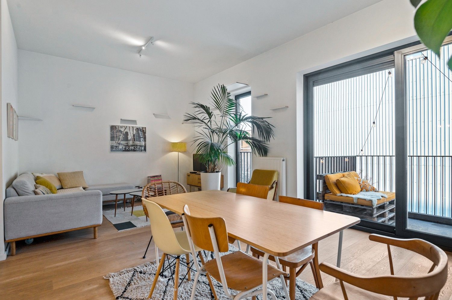 Recent appartement met 2 slaapkamers en terras te Borgerhout! foto 5