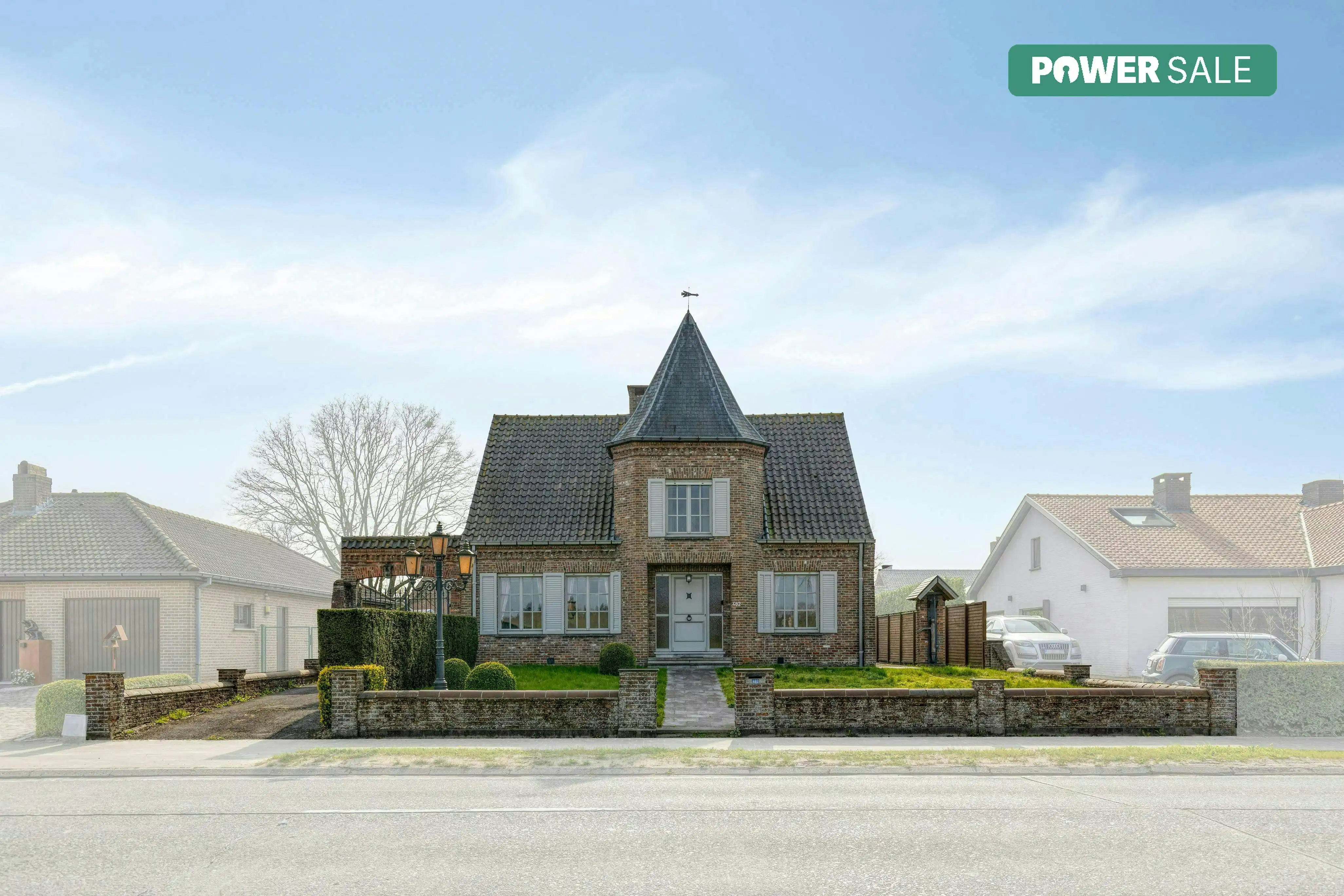 Huis met 3-4 slaapkamers te Assebroek  foto {{pictureIndex}}