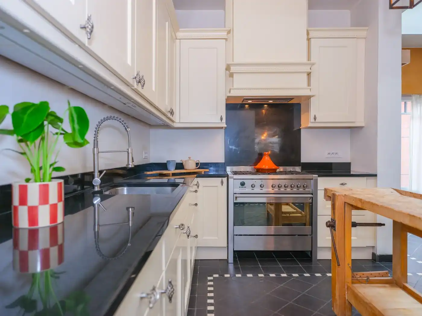 Ruime instapklare woning centrum Izegem foto 3