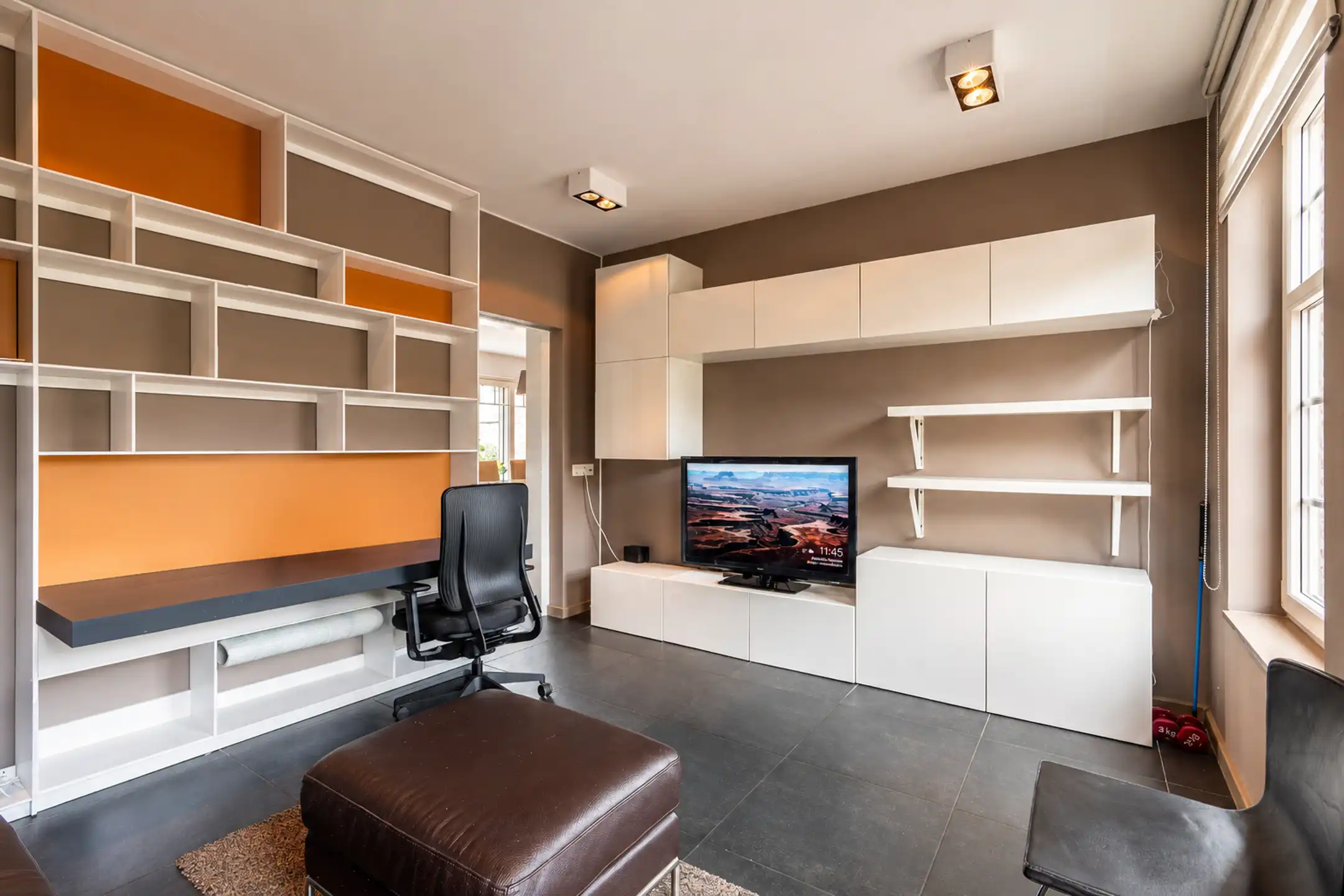 Verrassend ruime woning op toplocatie met binnenzwembad foto 12