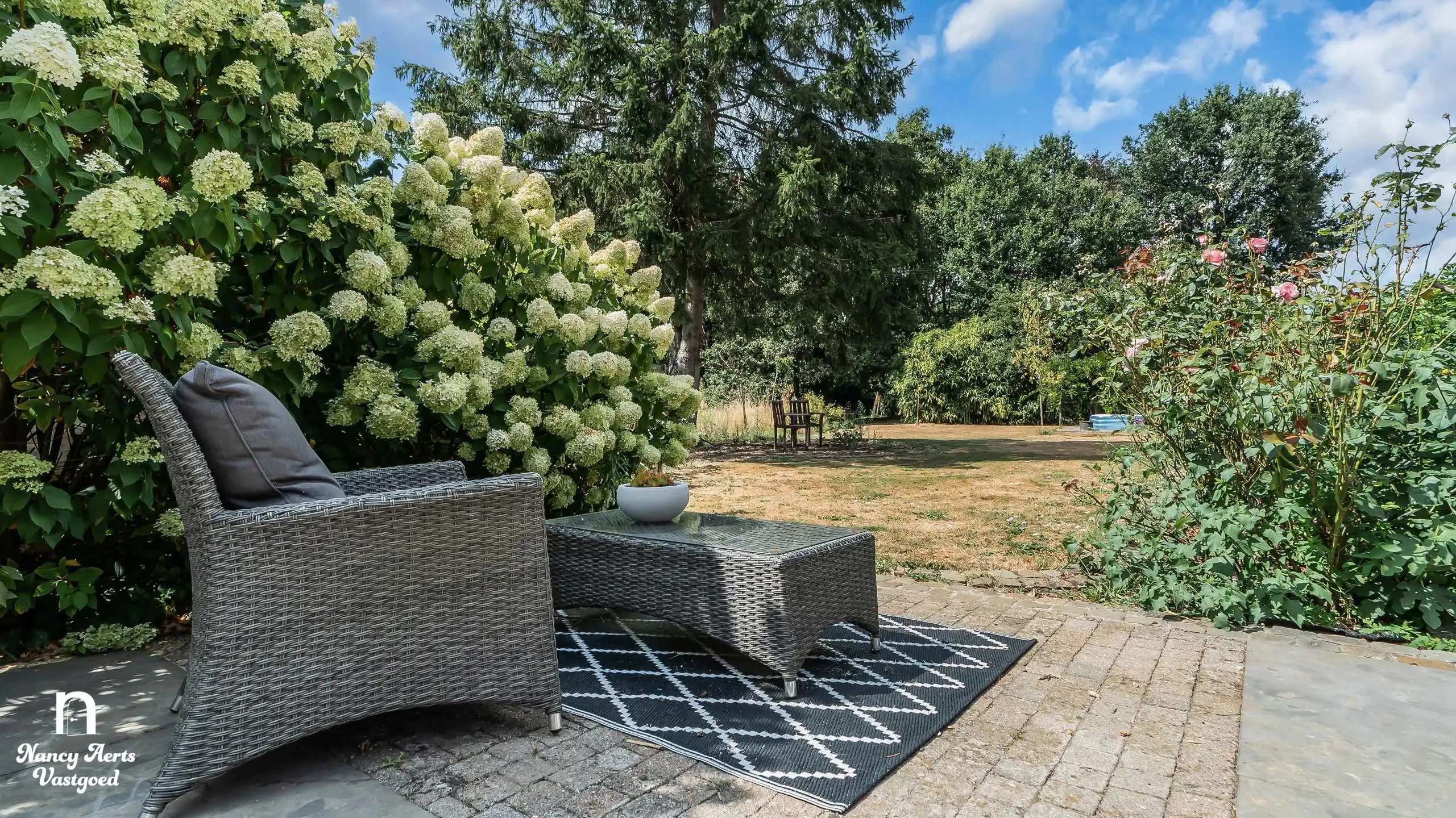 Veelzijdige villa met bijna 20 are groen en aparte woonunit foto 35