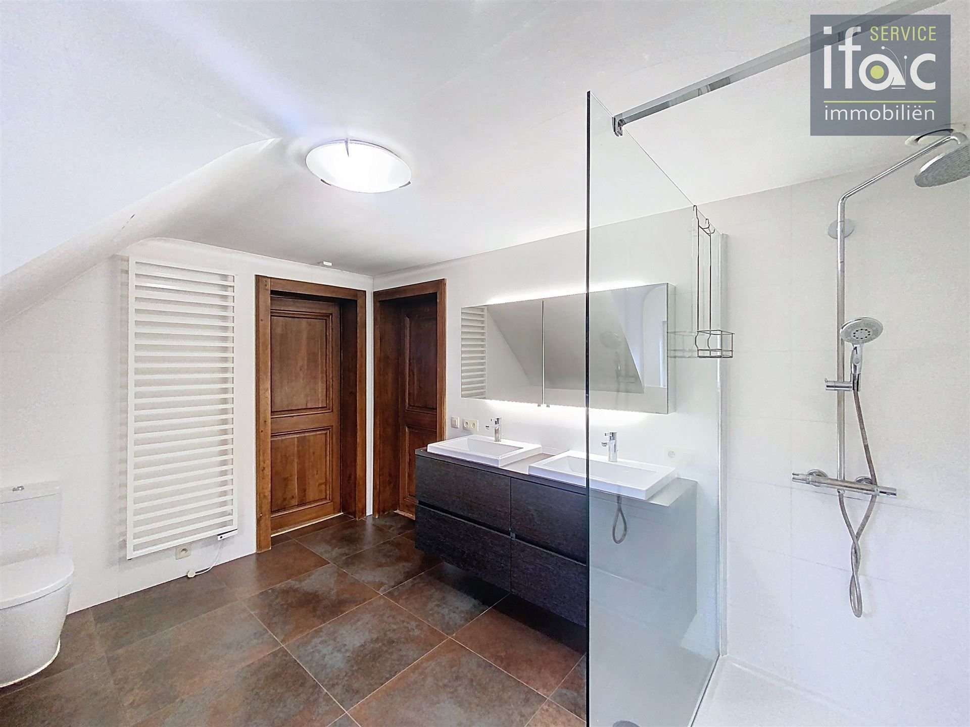 Ruime charmante villa gelegen aan de rand van het zoniënwoud foto 22