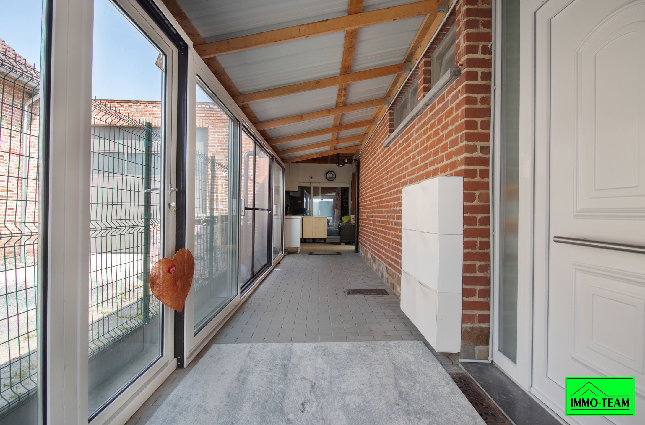 Instapklare bungalow met 5 slaapkamers foto 8