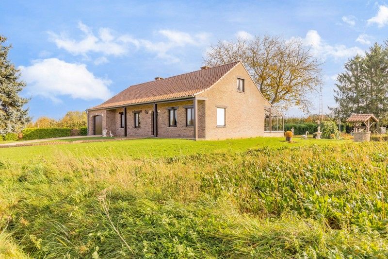 Riante, gelijkvloerse woning gelegen op 17are en een groen verzicht foto 1