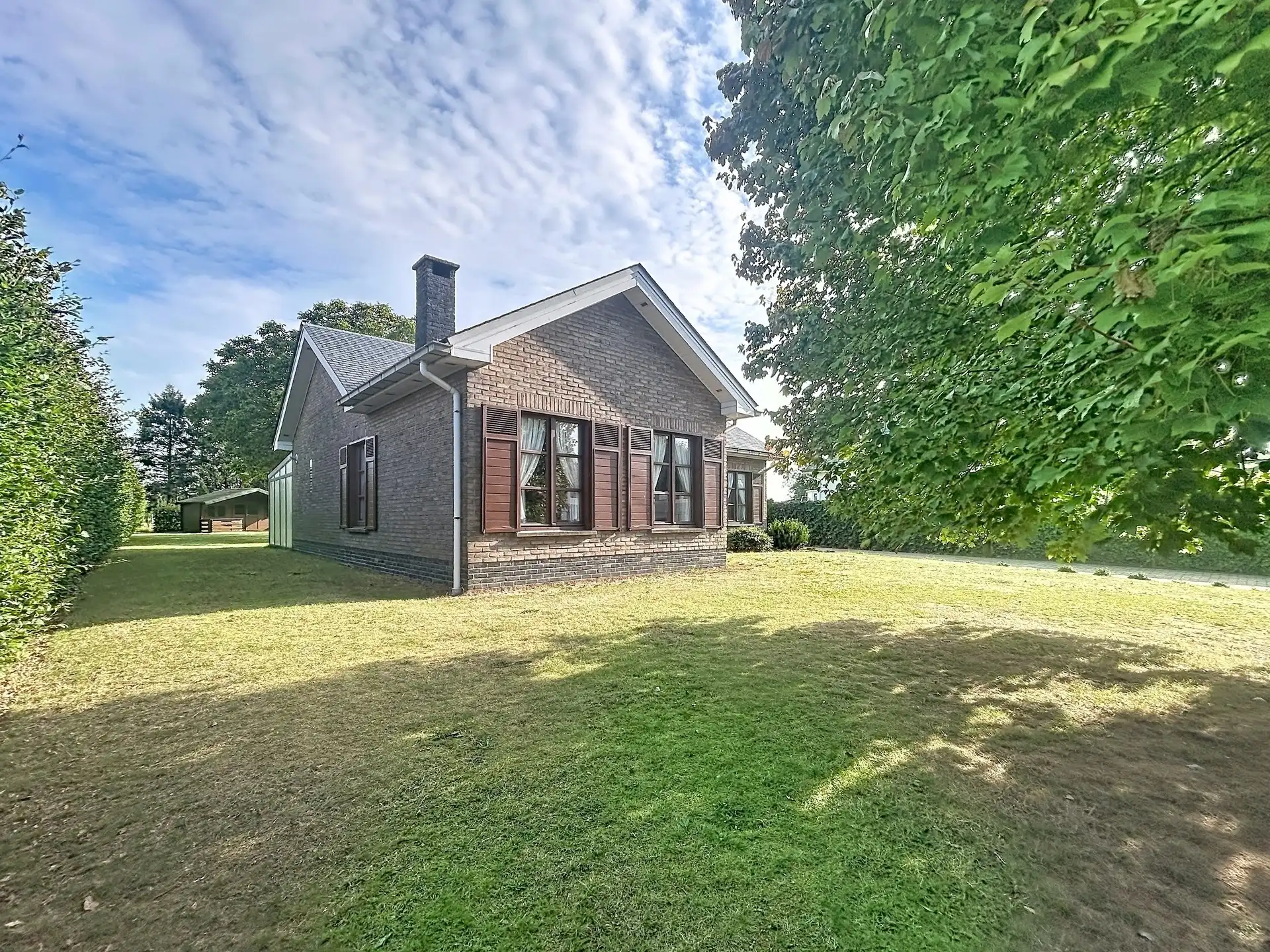 open bebouwing met 3 slaapkamers en garage op perceel van 1808m² foto 19