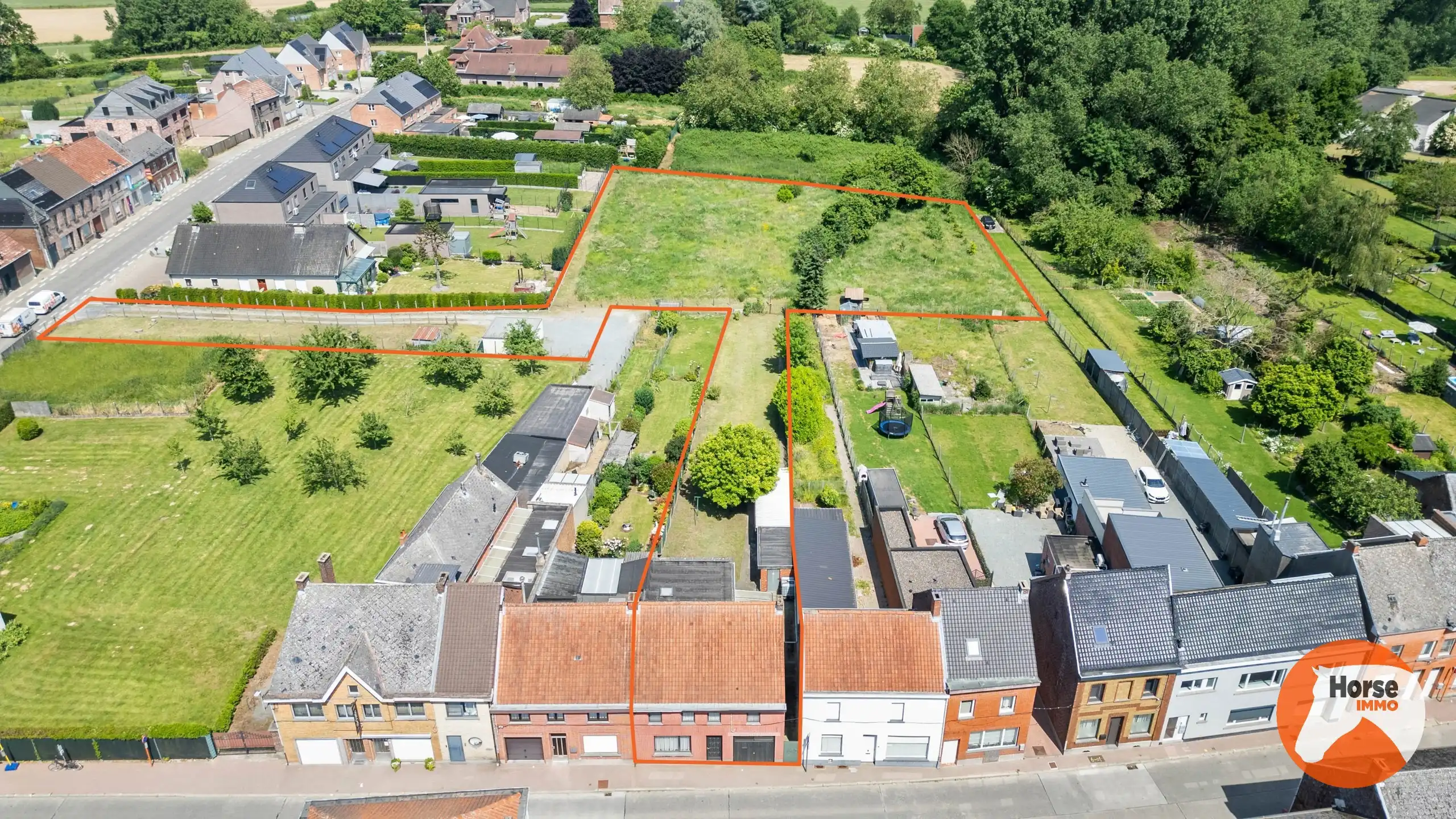 Hoofdfoto van de publicatie: ZOTTEGEM - Te renoveren woning op ruim perceel van ca 45a