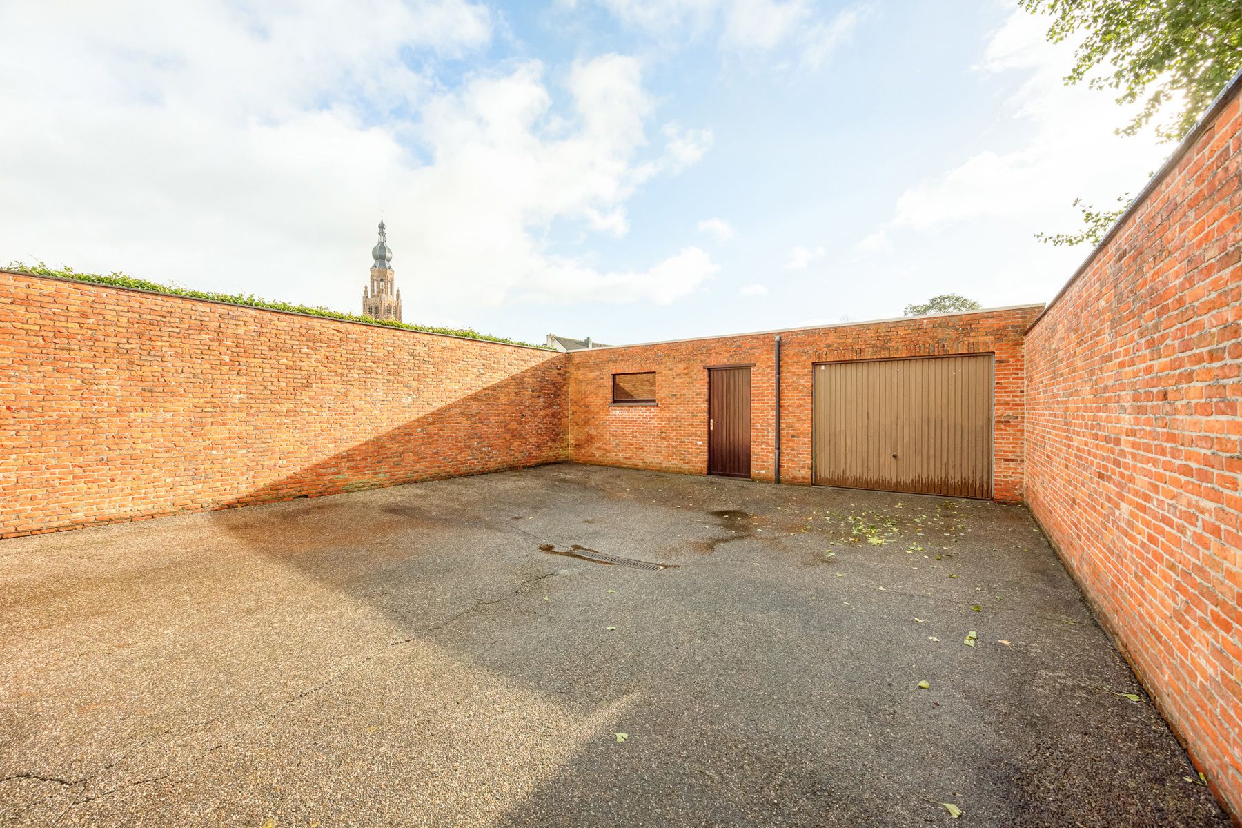 Verzorgde woning op toplocatie op 652m2 foto 3