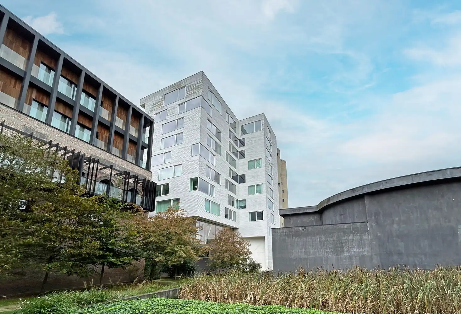 Prachtige&nbsp;loftlook appartement gelegen in de site van Axel Vervoordt met 1 slaapkamer te Wijnegem foto 3