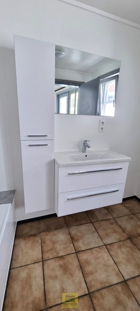 Instapklare woning met tuintje! foto 9