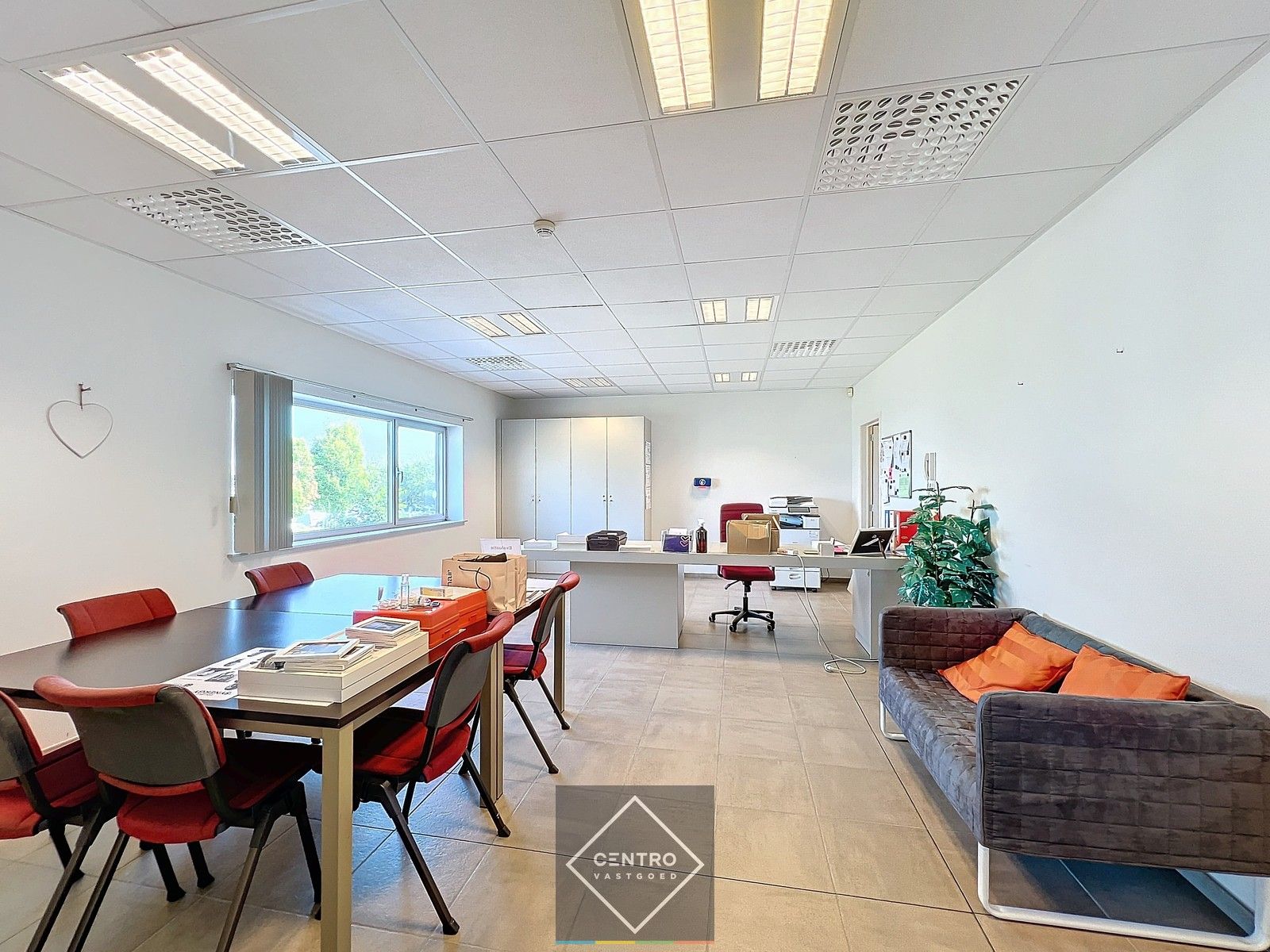 Instapklaar PERFECT onderhouden multifunctioneel BEDRIJFSPAND (1.180 m²) voor handel, kantoor of dienstensector (huidige uitbating: opleidingscentrum) ! foto 37