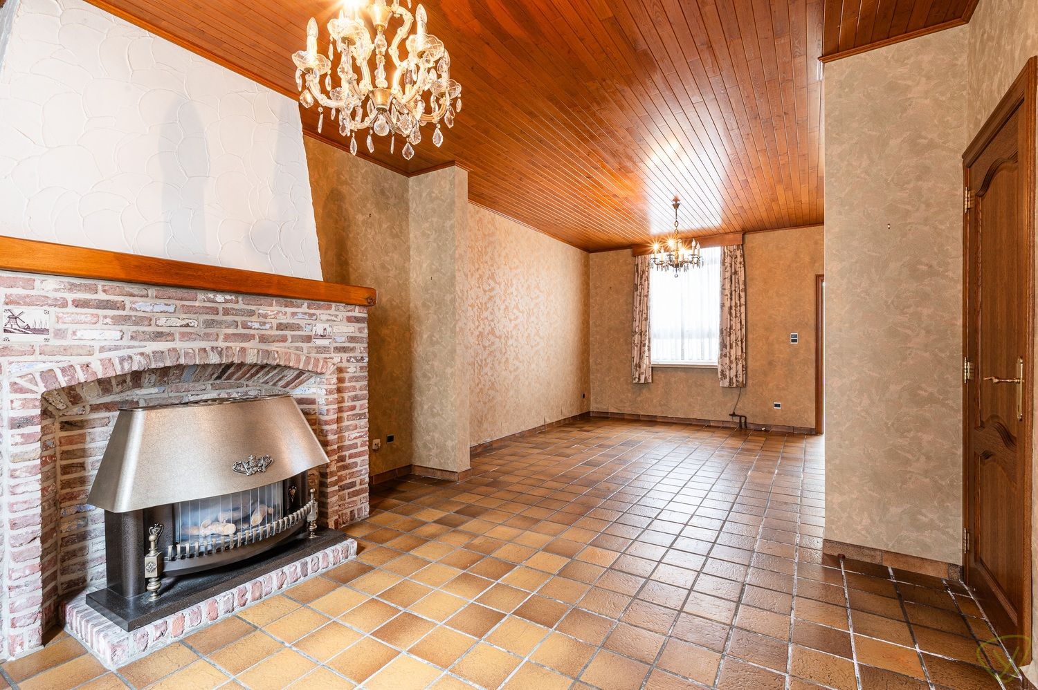 Te renoveren stadswoning met potentieel in hartje Eeklo foto 5