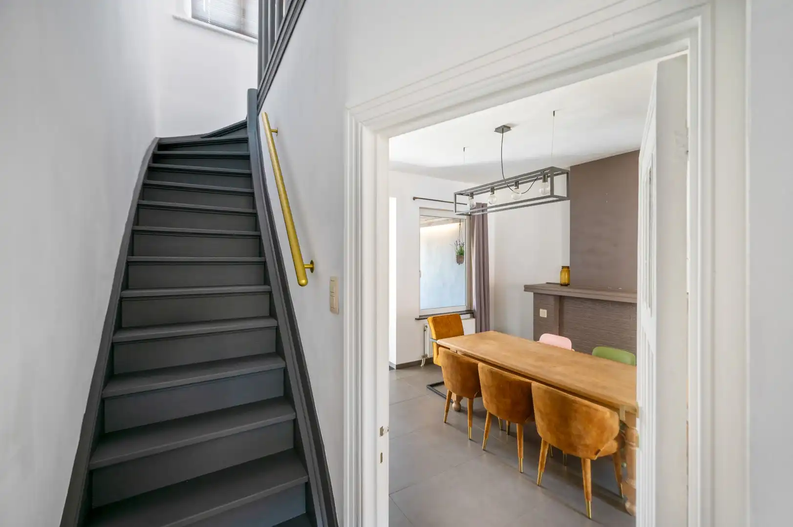 Gezellige instapklare rijwoning in Herselt te koop! foto 3