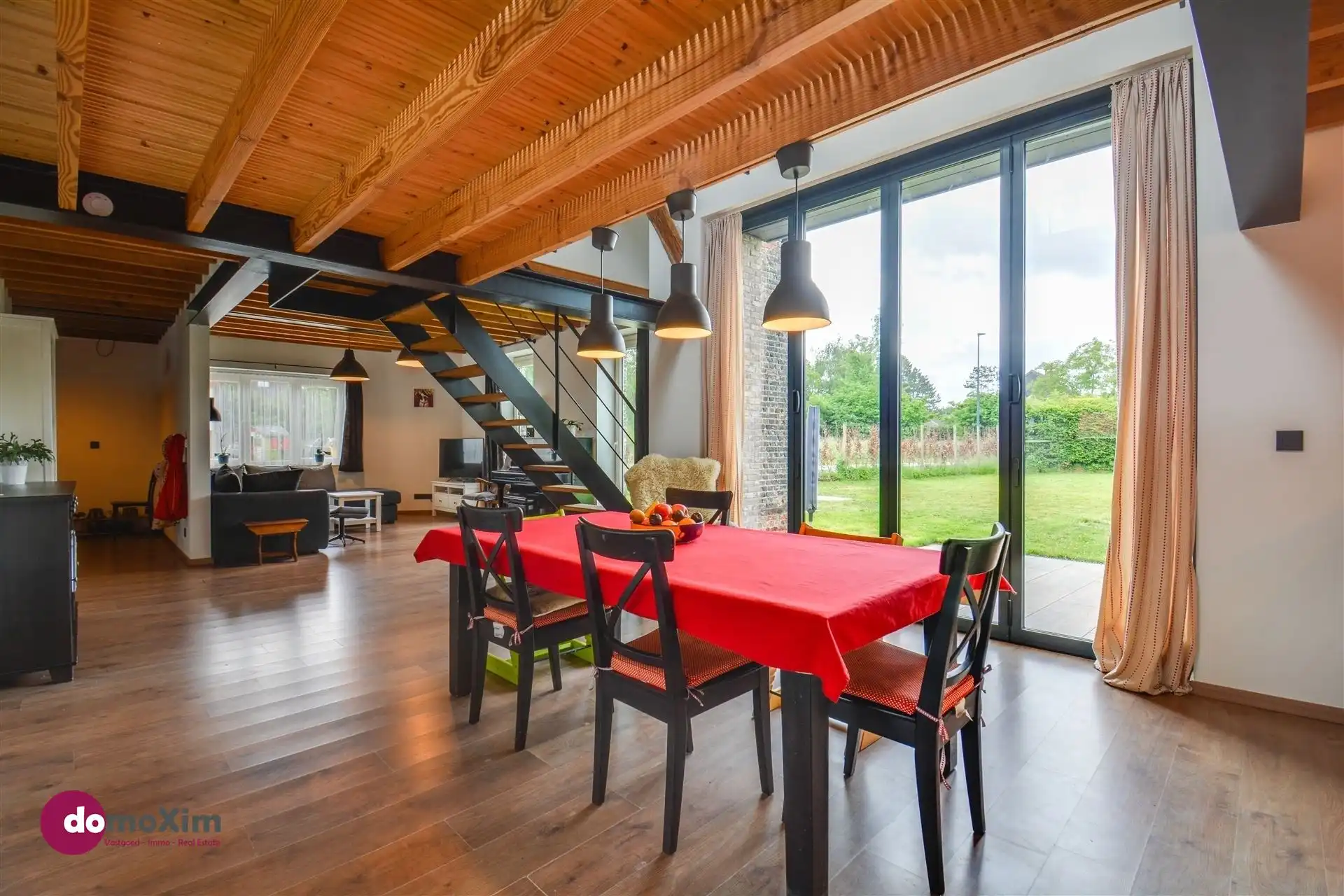 Recent gerenoveerde gezinswoning met zonnige tuin in hartje Schiplaken foto 6