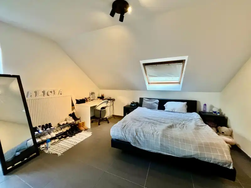 Verzorgde en instapklare woning met 3 slaapkamers en garage foto 8