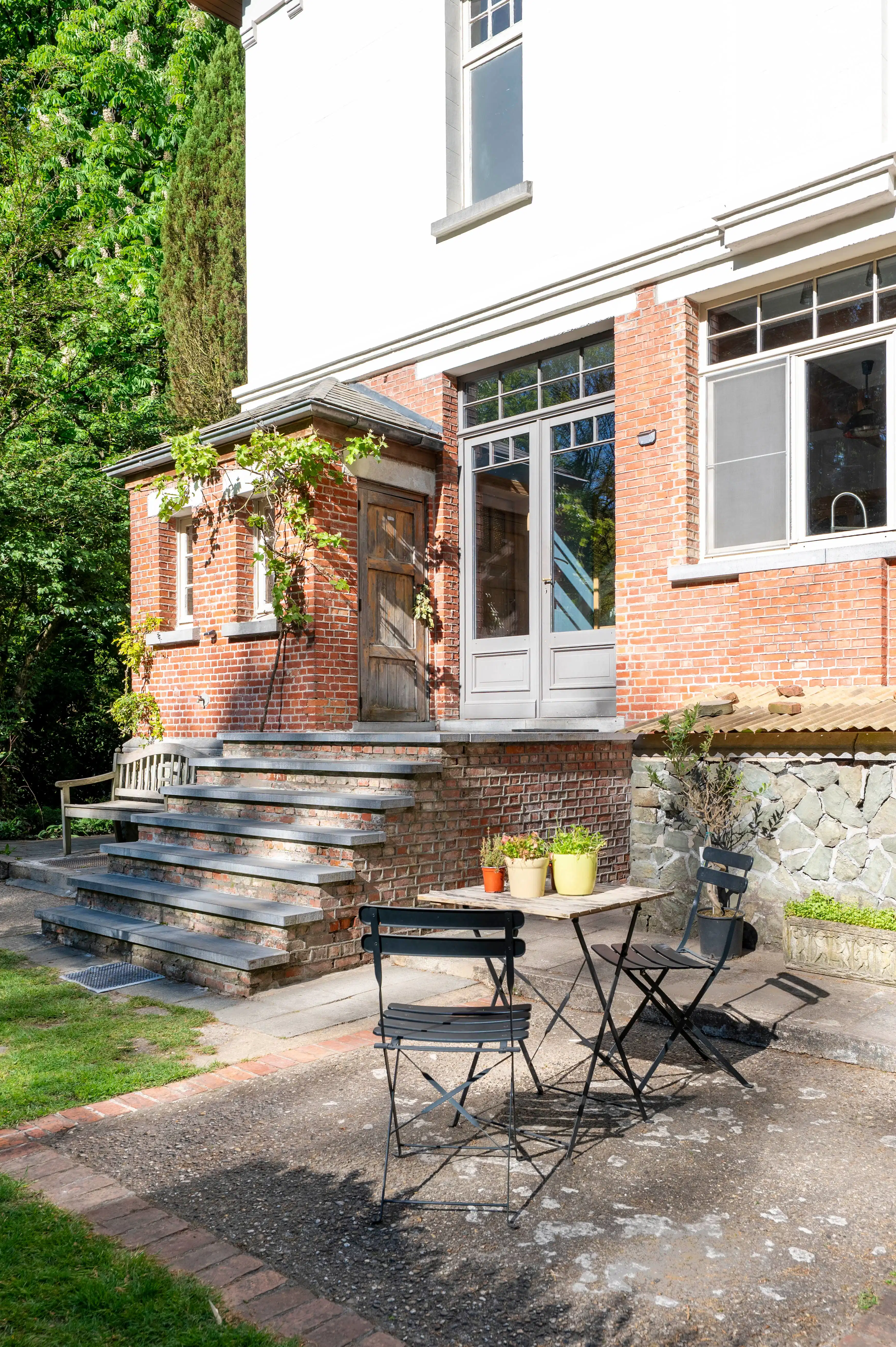 Karaktervolle officierswoning op een unieke locatie in Brasschaat! foto 2