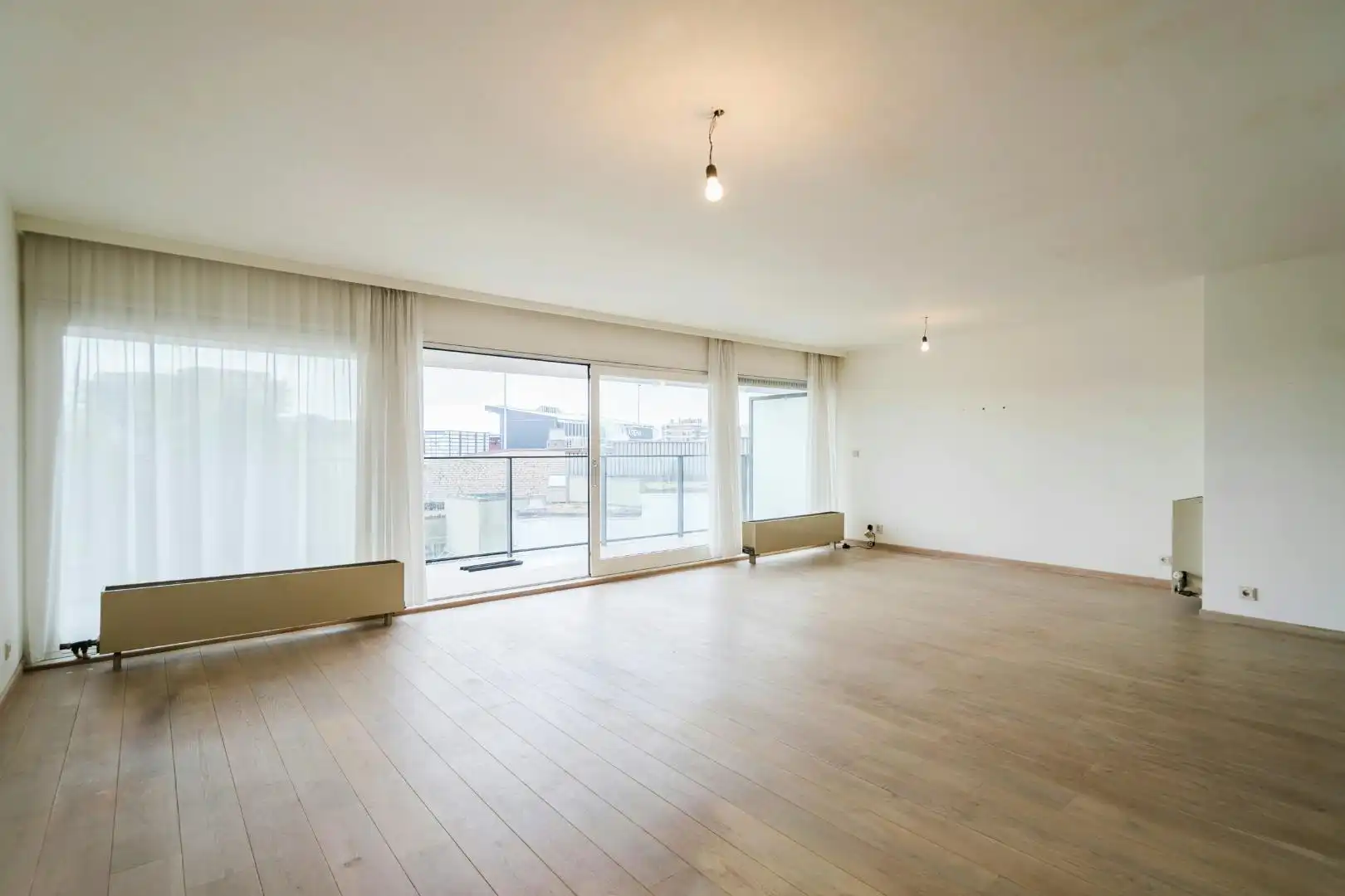 Ruim appartement te koop in residentie Regenboog in Waregem foto 5