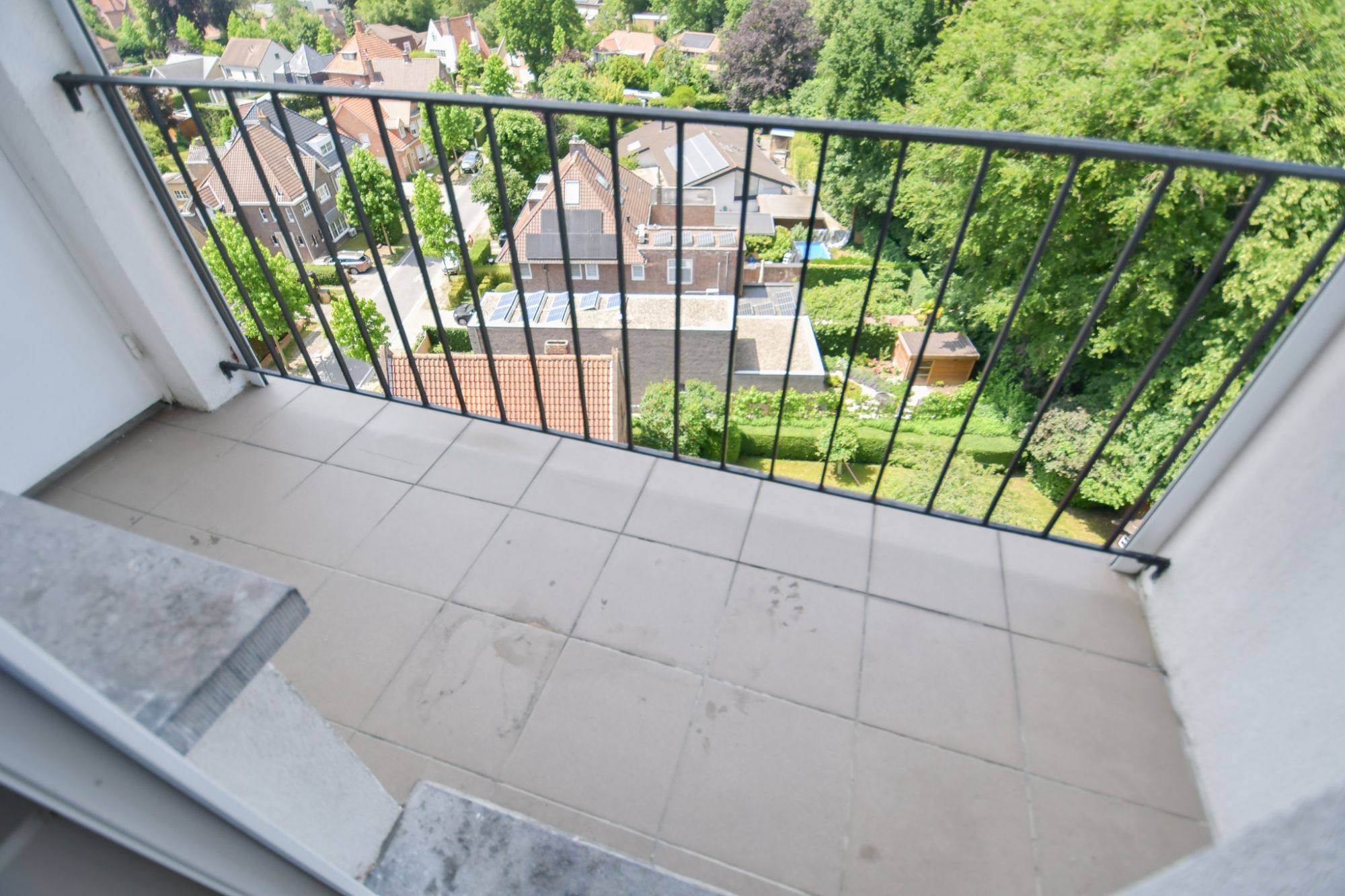 RUIM WOONAPPARTEMENT met PANORAMISCH ZICHT, 2 SLPKS en 2 TERRASSEN foto 13