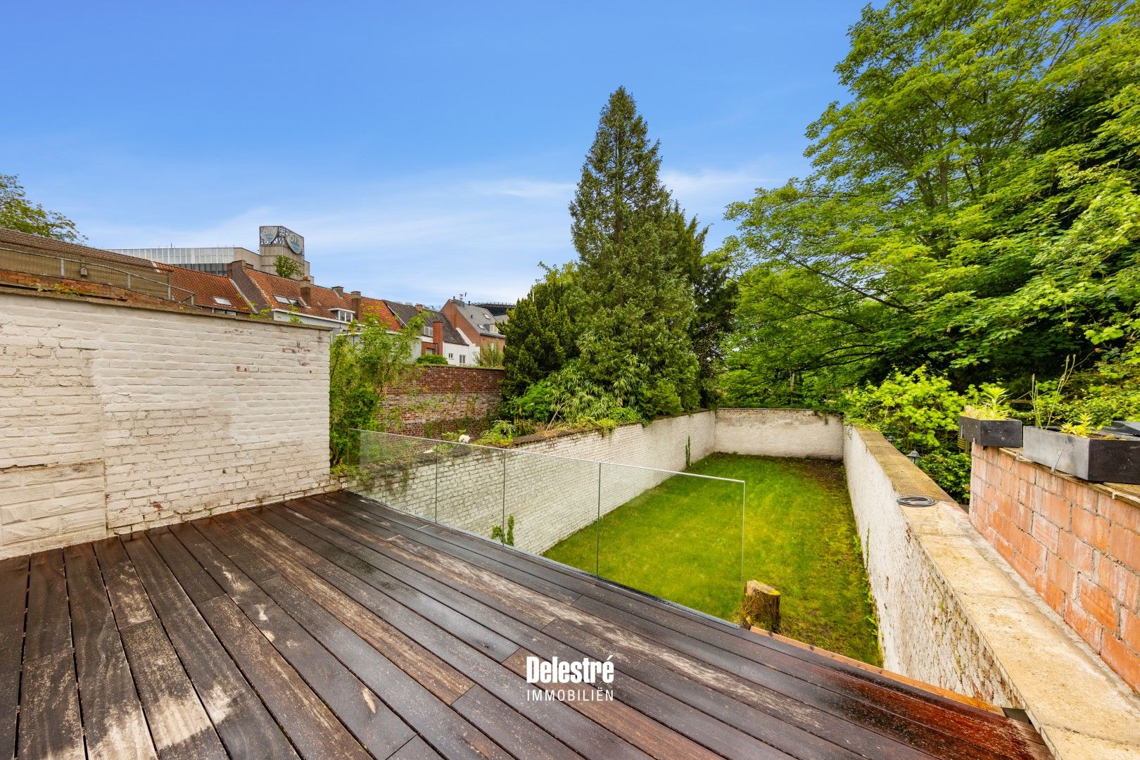 COMPLEET GERENOVEERDE HERENWONING POTENTIEEL VRIJ BEROEP STADSRAND  foto 5